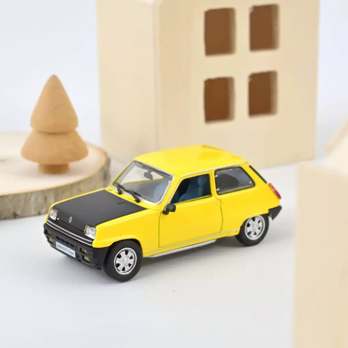 Voiture miniature collection 1/43 Renault 5 Copa 1980 Jaune Tournesol Norev 510537