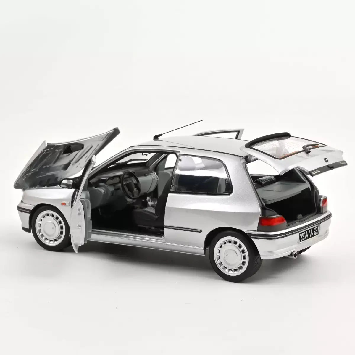 Voiture miniature collection 1/18 Renault Clio 16S 1992 Gris Iceberg Norev 185256