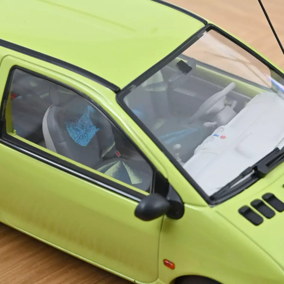 Voiture miniature collection 1/18 Renault Twingo 1998 Jaune Anis Norev 185299