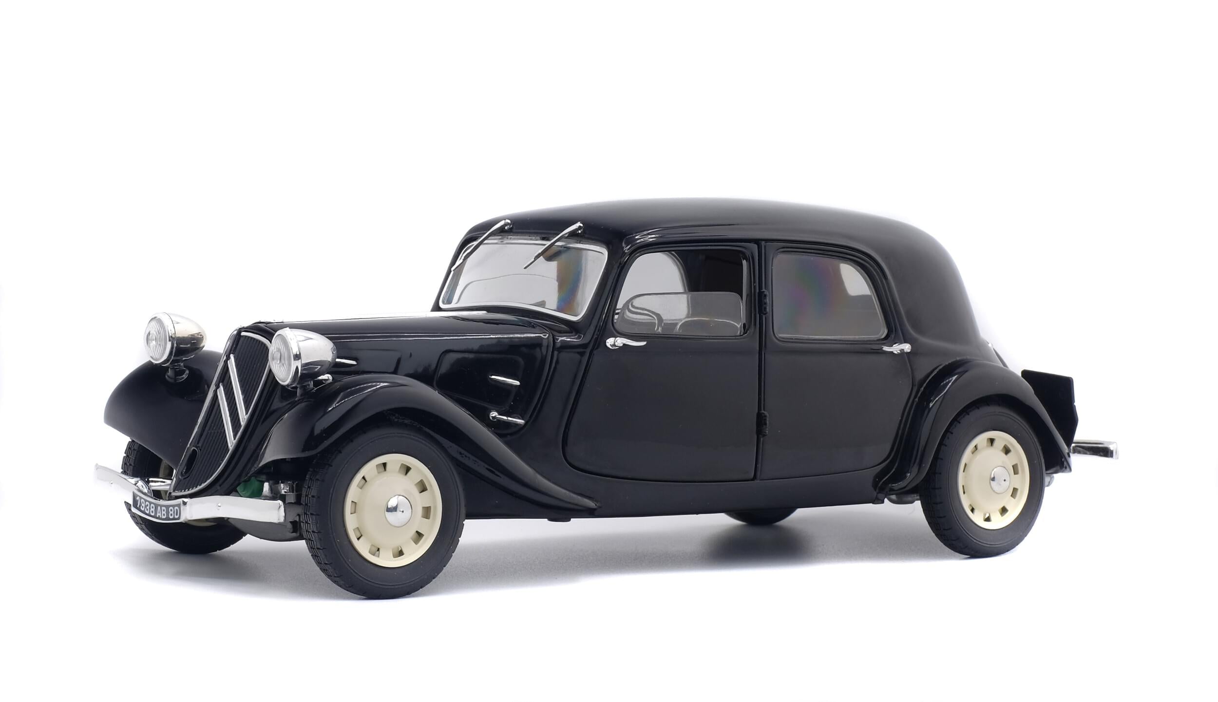 Solido S1800903 Voiture miniature collection 1/18 Citröen Traction 11B – Noir – 1937