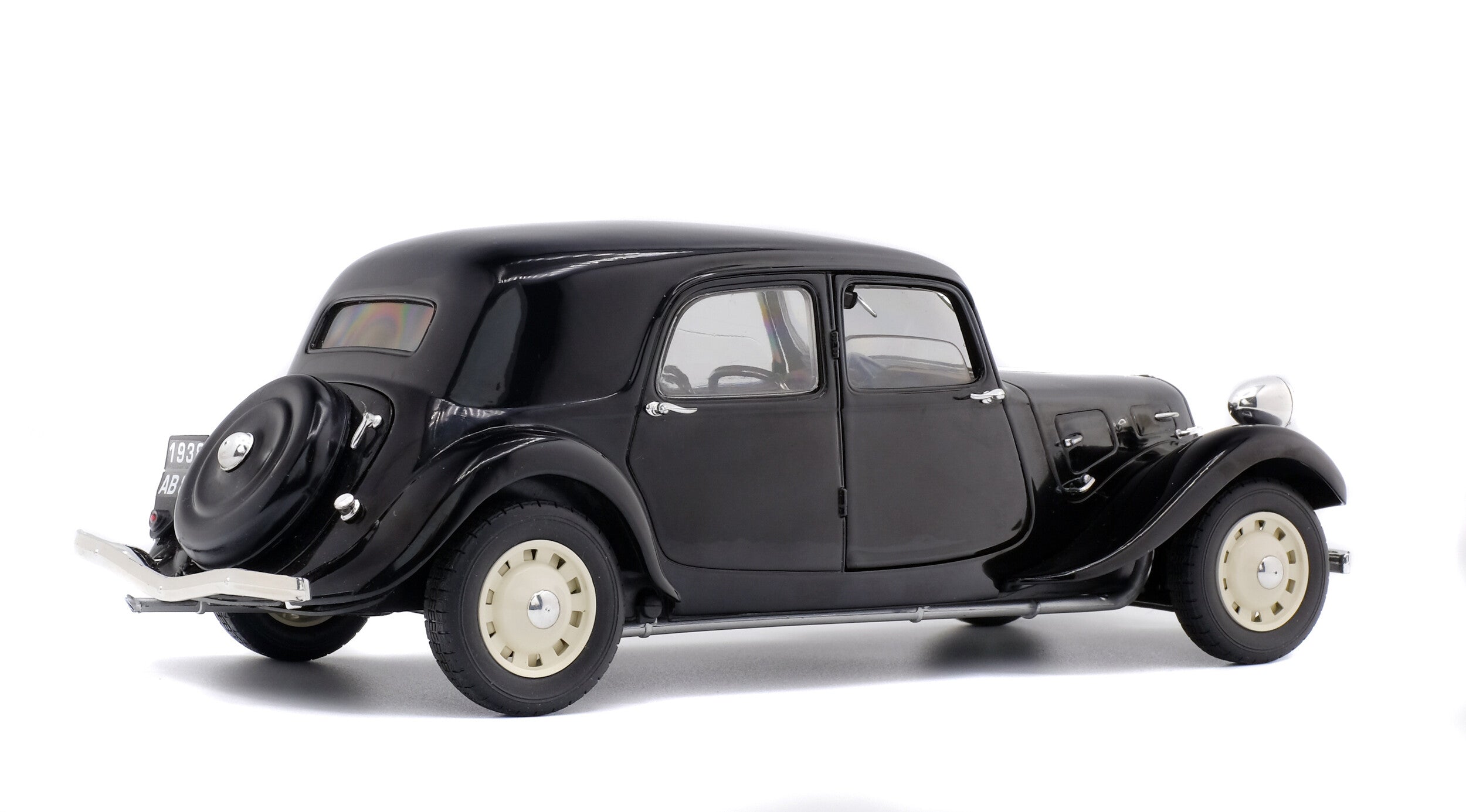 Solido S1800903 Voiture miniature collection 1/18 Citröen Traction 11B – Noir – 1937