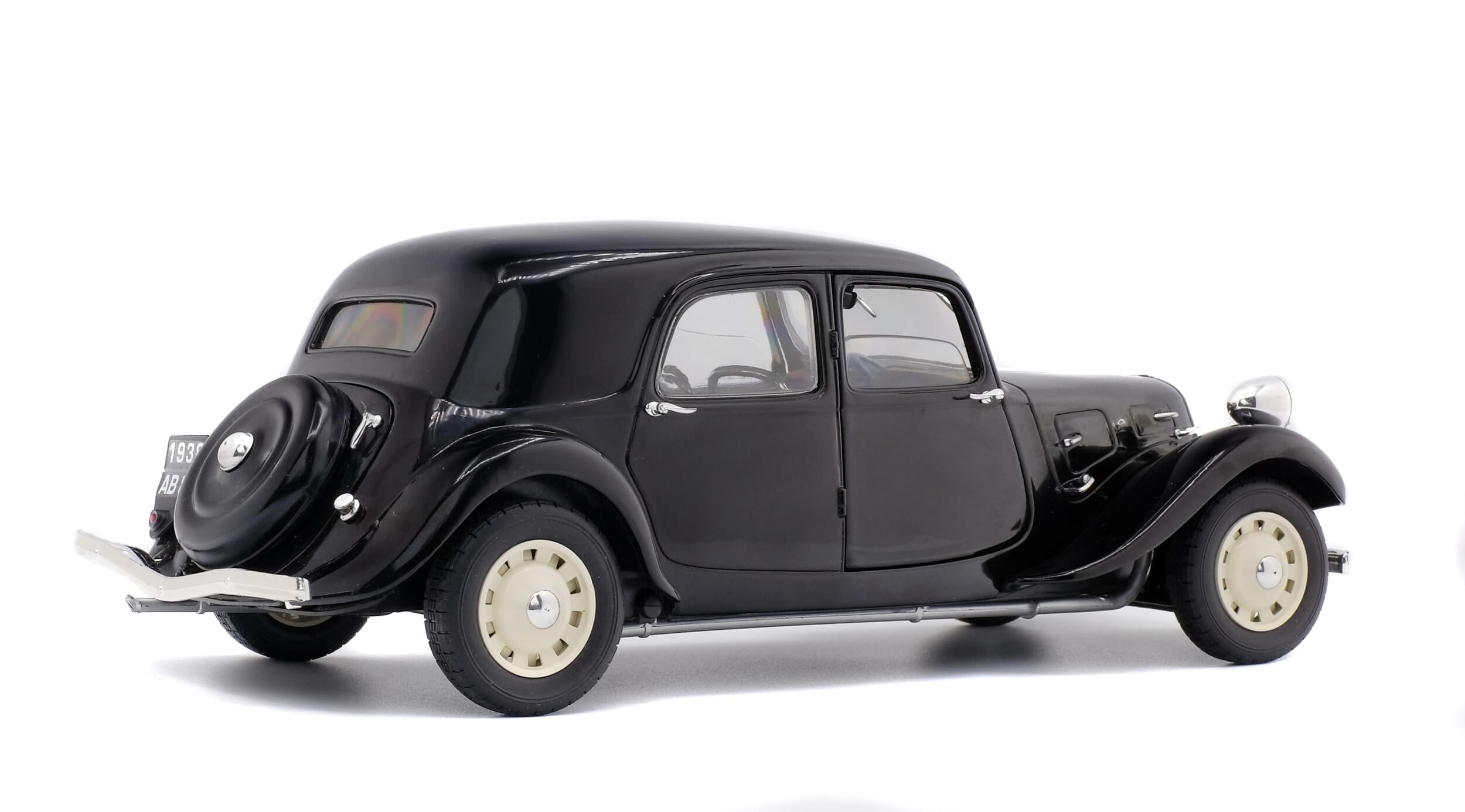 Solido S1800903 Voiture miniature collection 1/18 Citröen Traction 11B – Noir – 1937
