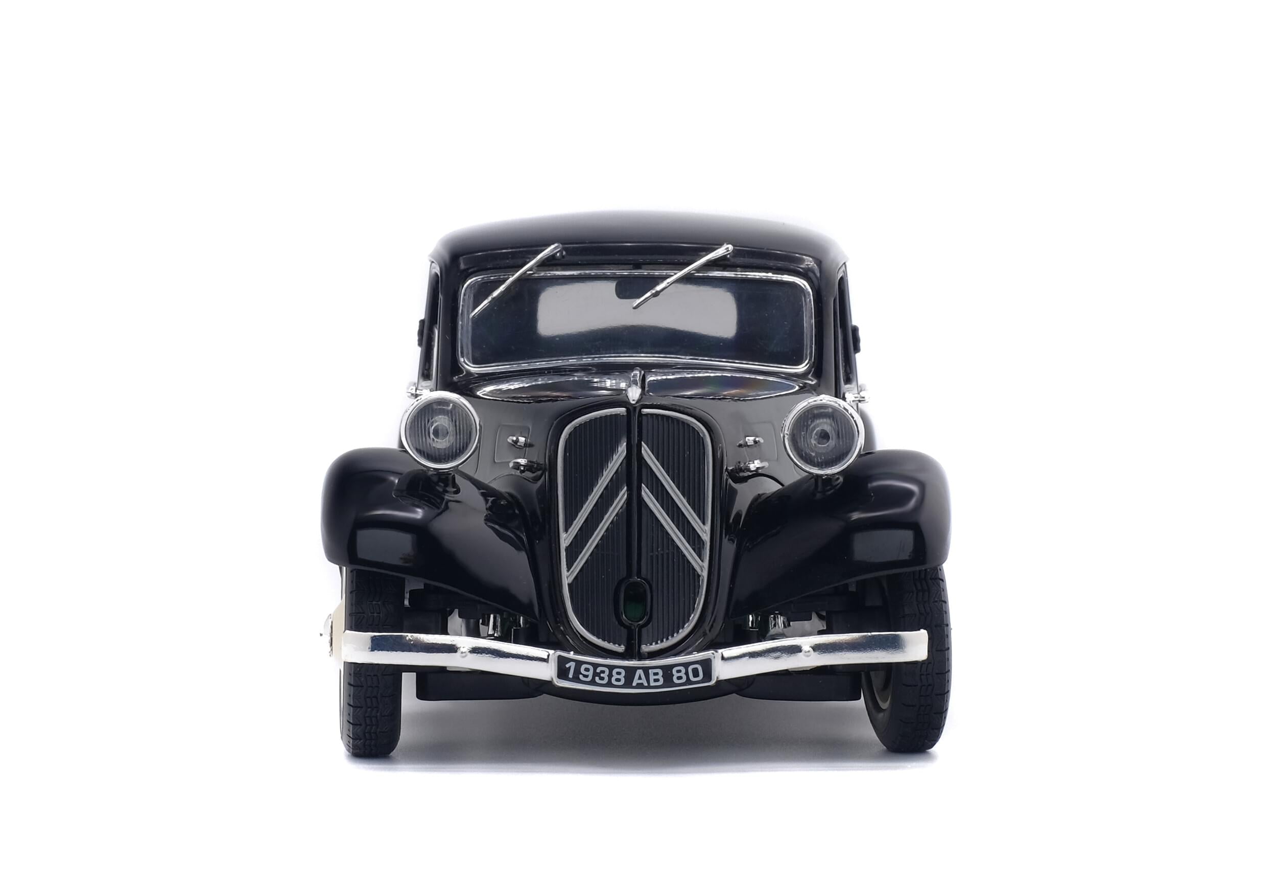Solido S1800903 Voiture miniature collection 1/18 Citröen Traction 11B – Noir – 1937