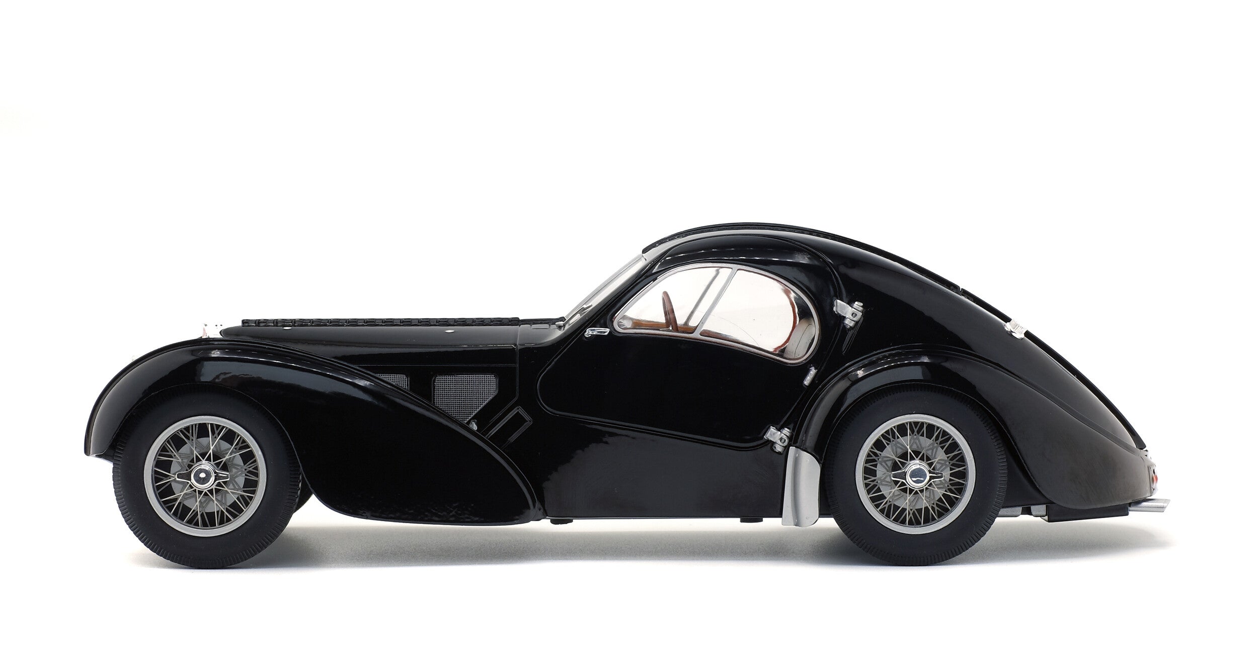 Solido S1802101 Voiture miniature collection 1/18 Bugatti Type 57 SC Atlantic noir – 1937