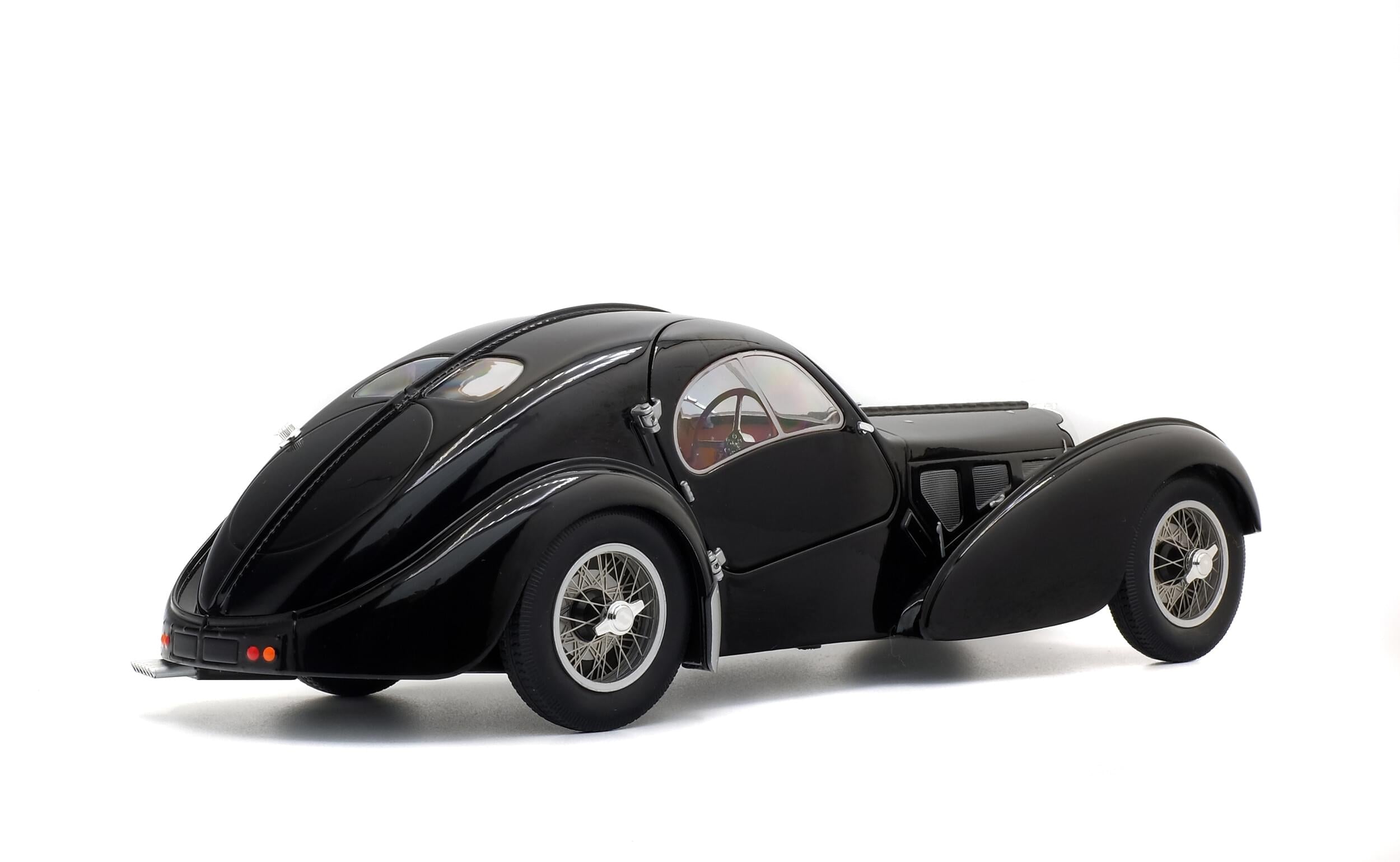 Solido S1802101 Voiture miniature collection 1/18 Bugatti Type 57 SC Atlantic noir – 1937