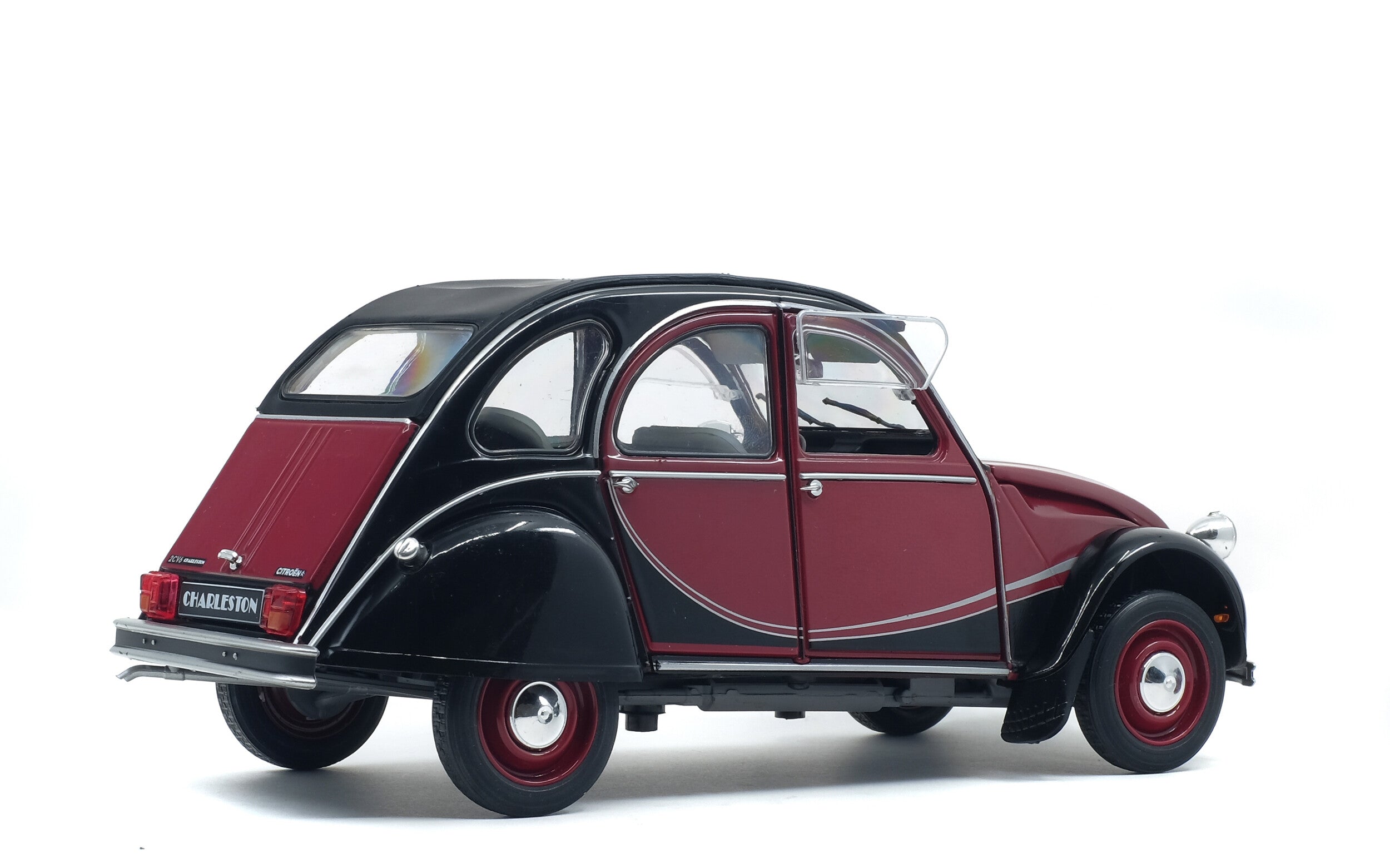 Solido S1805013 Voiture miniature collection 1/18 Citroën 2 CV 6 – Charleston – 1982