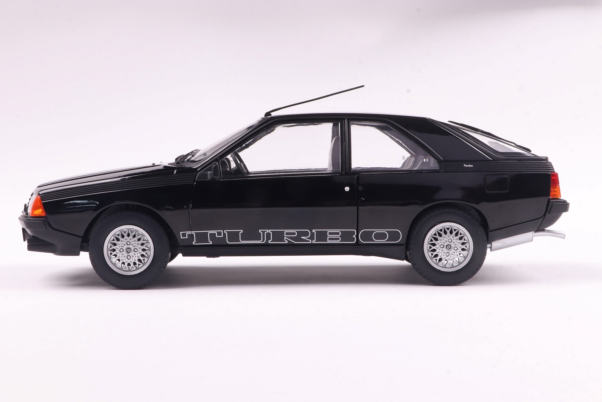 Solido S1806406 Voiture miniature collection 1/18 Renault Fuego Turbo – 1980
