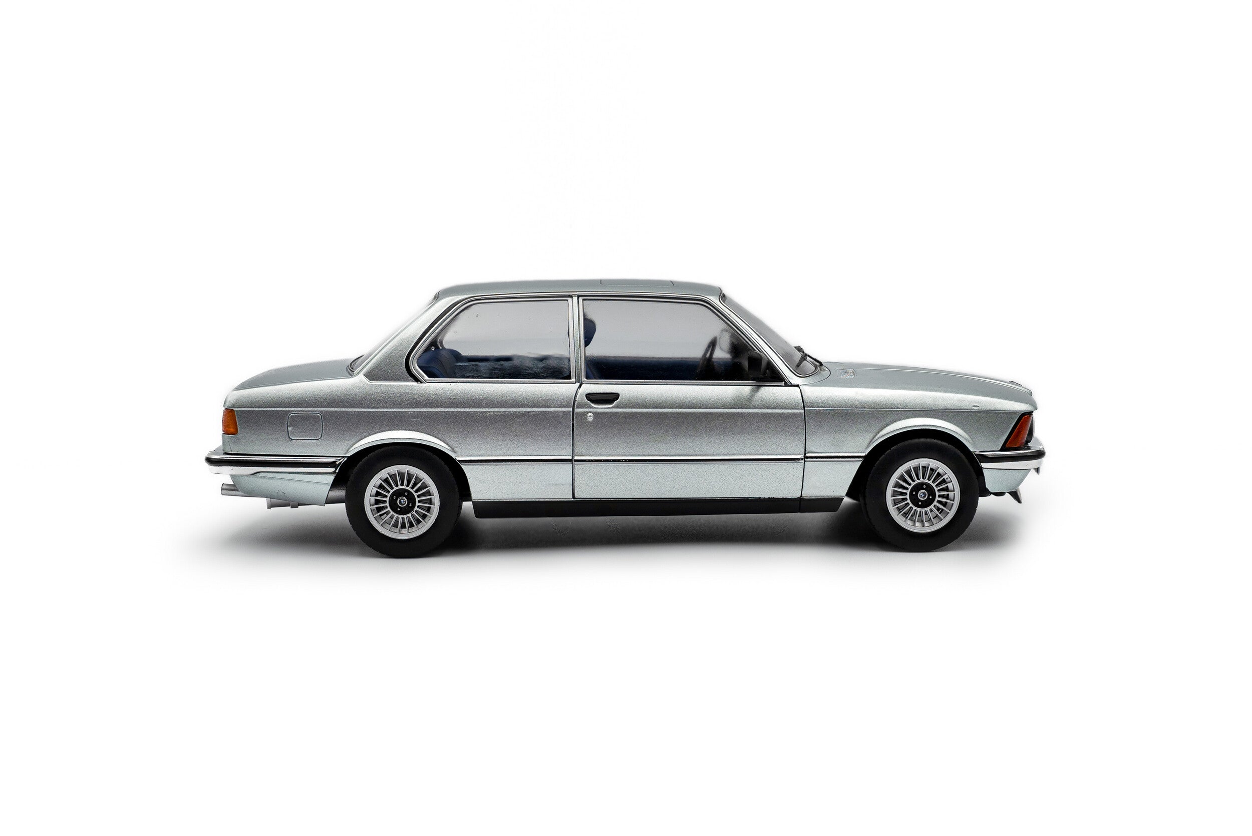 Solido S1812801 Voiture miniature collection 1/18 BMW E21 323i – Saphirblau Metallic – 1980