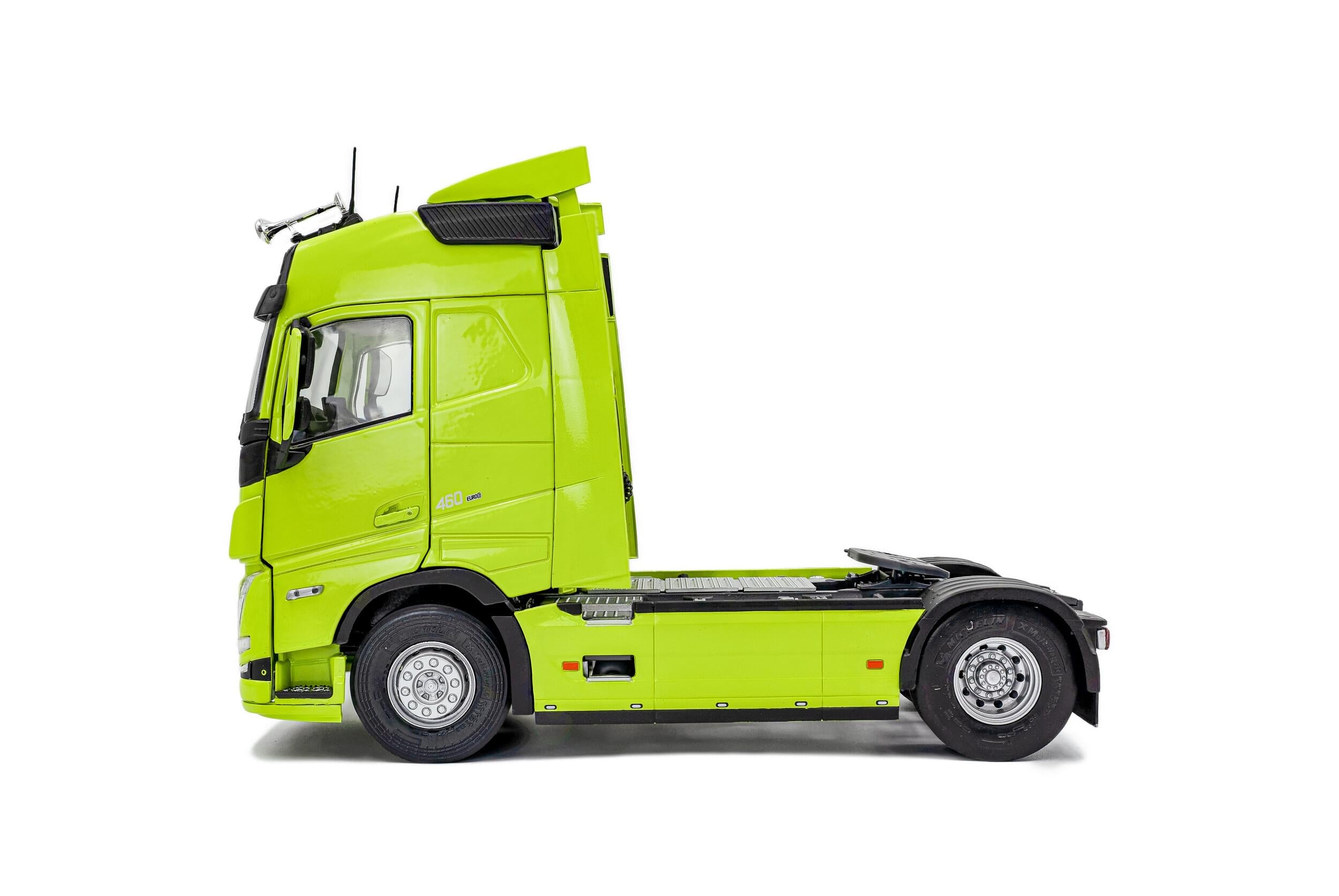 Solido S2400107 Voiture miniature collection 1/24 Volvo FH Globetrotter XL Neon vert 2023