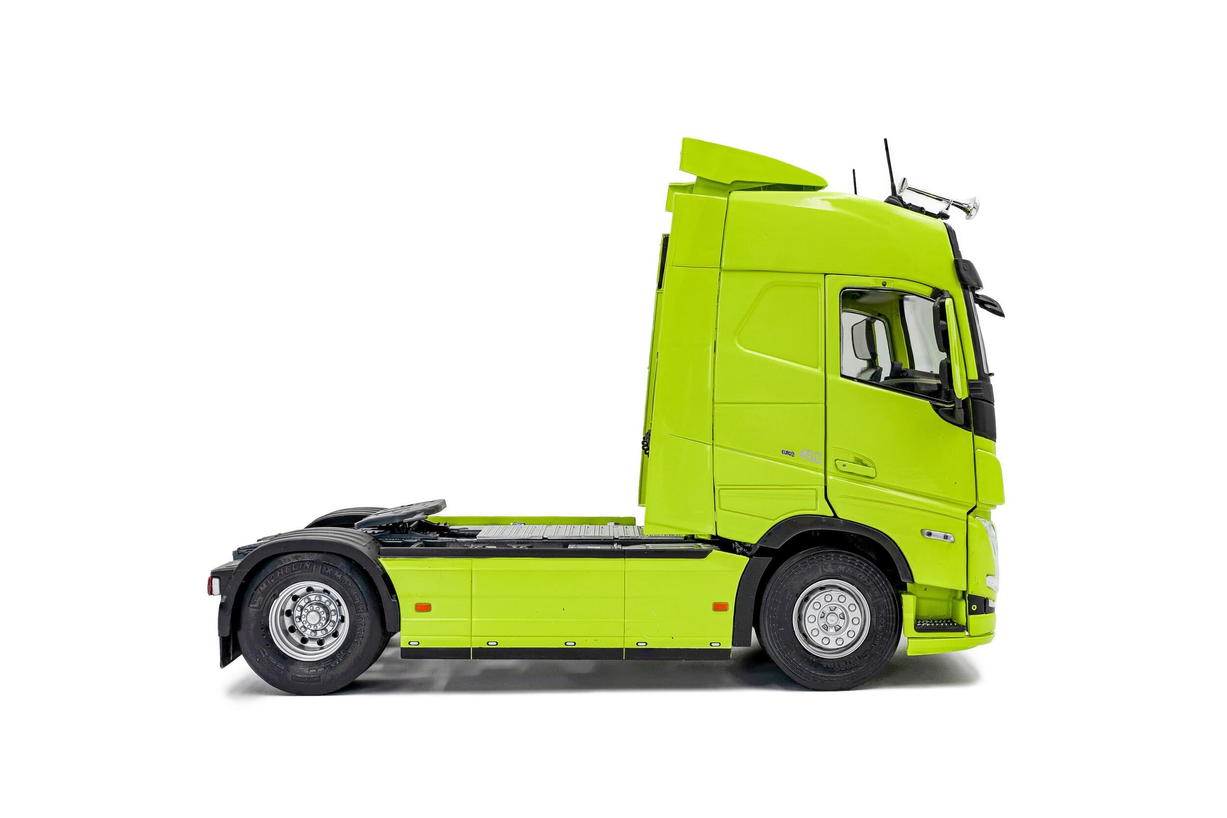Solido S2400107 Voiture miniature collection 1/24 Volvo FH Globetrotter XL Neon vert 2023