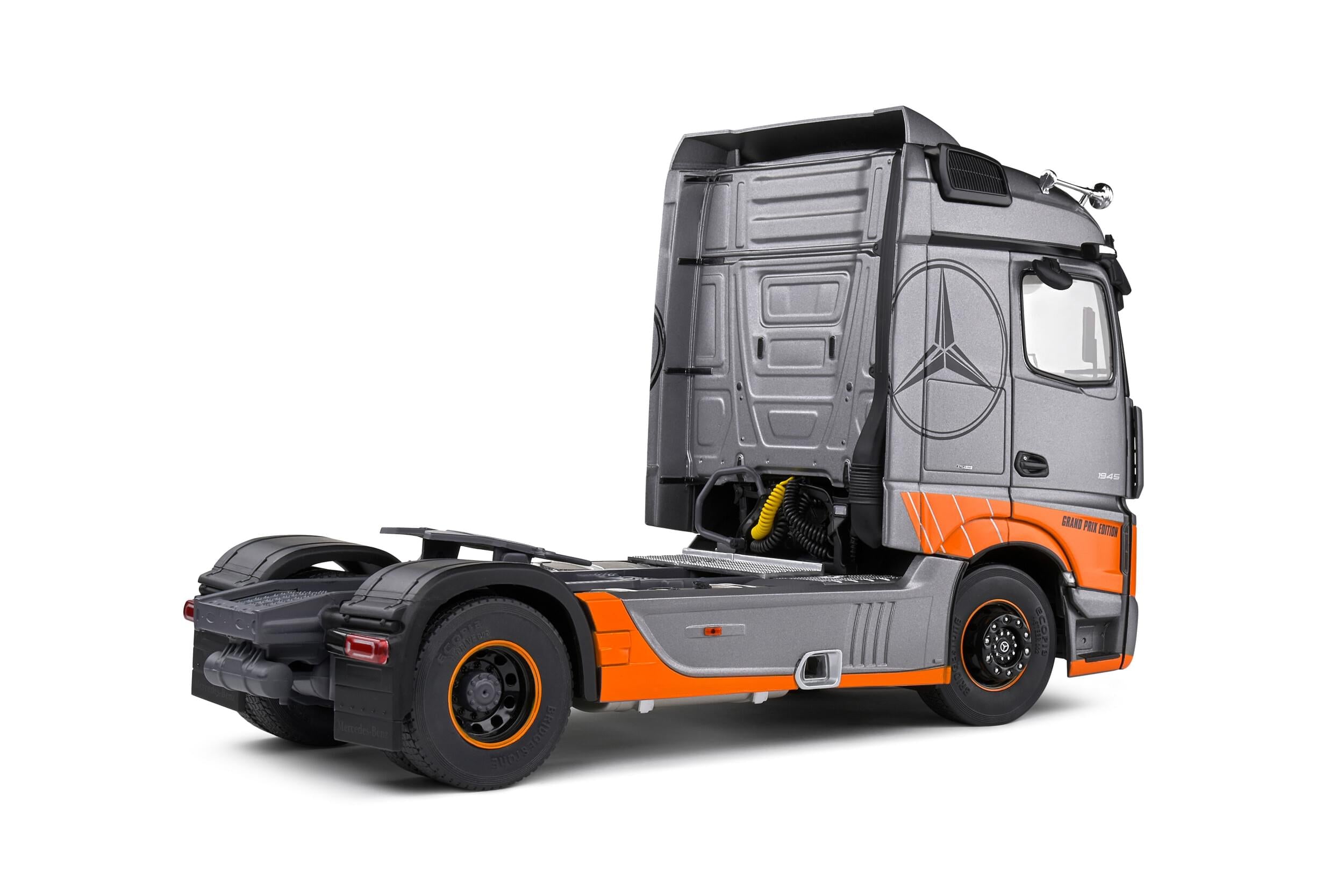 Solido S2400202 Voiture miniature collection 1/24 Mercedes-Benz Actros L Grand Prix Edition 2019 - Breizh Modélisme.