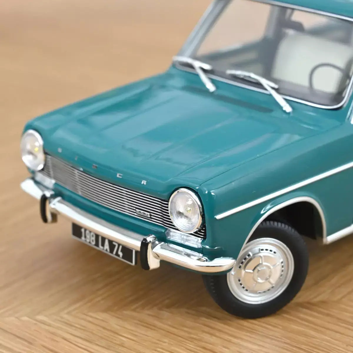Voiture miniature collection 1/18 Simca 1100 GLS 1968 Vert Borodine Norev 185754