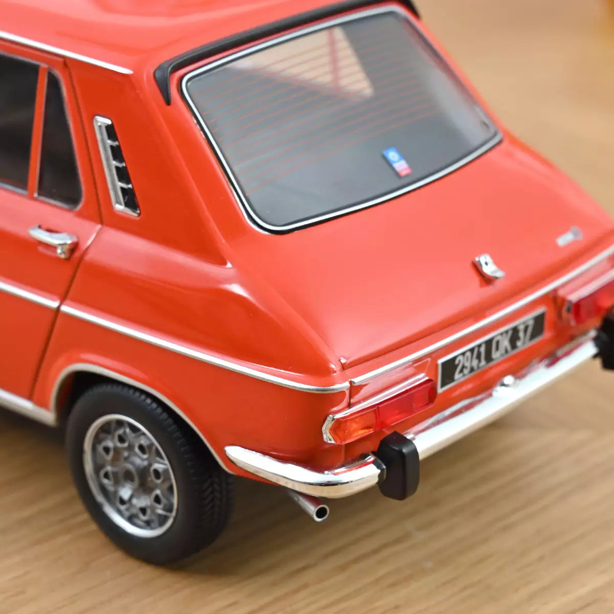 Voiture miniature collection 1/18 Simca 1100 TI 1974 Rouge Sumatra Norev 185755