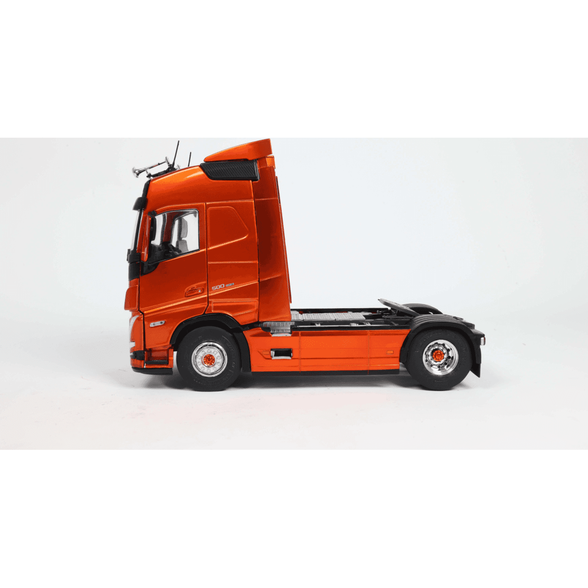 Solido S2400108 Voiture miniature collection 1/24 Volvo FH Globetrotter XL rouge métallique 2023 - Breizh Modélisme.