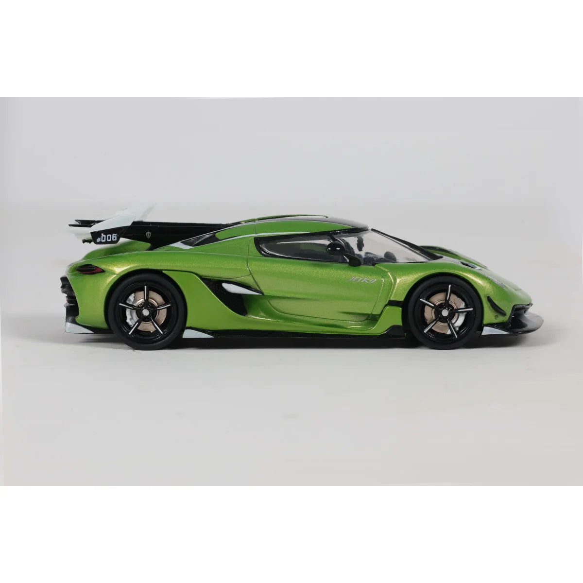 Voiture miniature 1/43 Koenigsegg Jesko vert métallique 2022 Solido S4312605