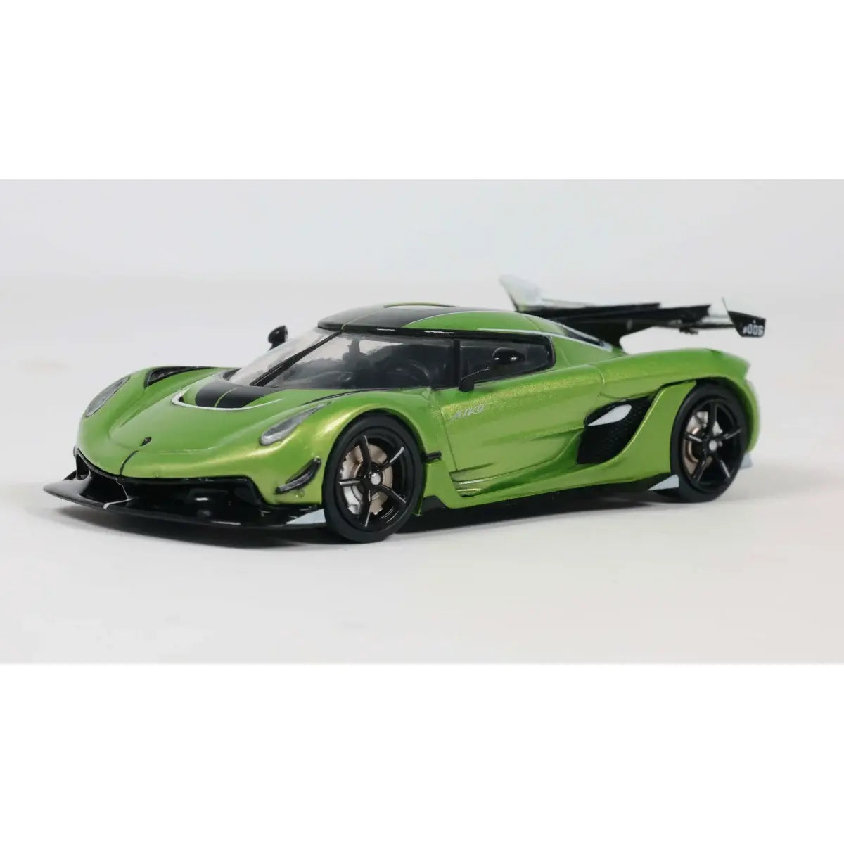 Voiture miniature 1/43 Koenigsegg Jesko vert métallique 2022 Solido S4312605