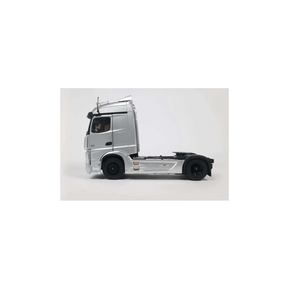 Solido S2400206 Camion miniature collection 1/24 Mercedes-Benz Actros L 2021 argent/noir