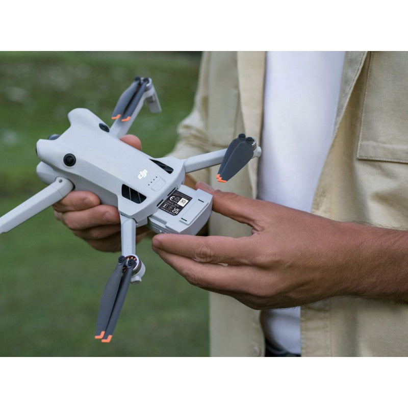 DJI Mini 4 Pro avec radiocommande DJI RC 2 - AR0054206 - Breizh Modélisme.