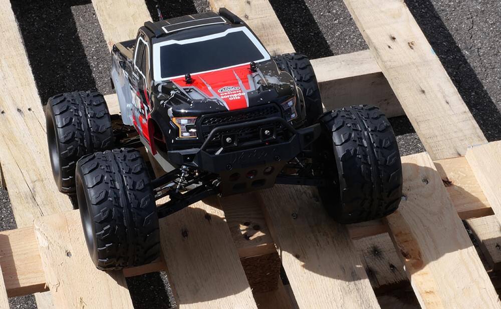T2M Pirate XT-T 4WD Monster Truck Brushless RTR T4971B - Breizh Modélisme.