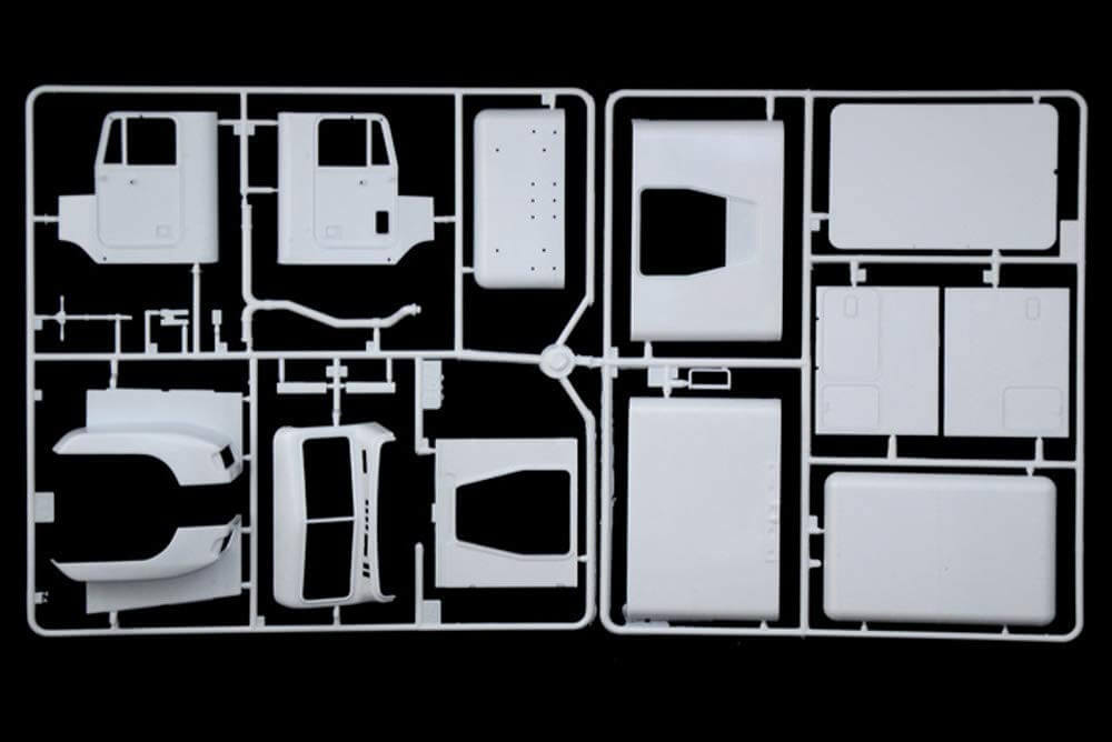 Maquette camion Freightliner FLD 120 Special - Italeri 3925 - 1/24 - Breizh Modélisme.