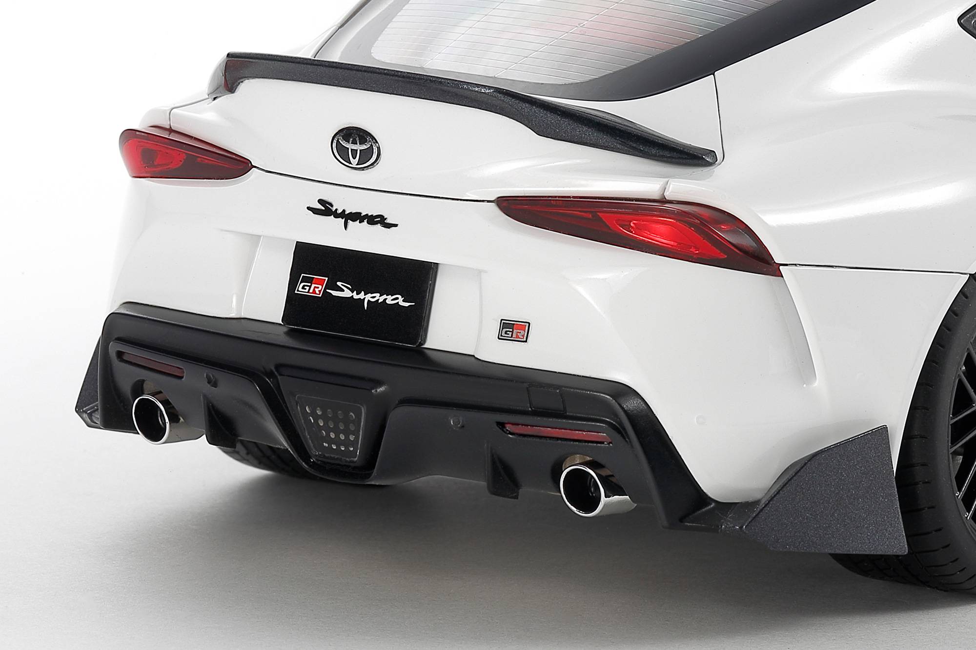 Maquette voiture Toyota GR Supra Custom 1/24 Tamiya 24371 - Breizh Modélisme.