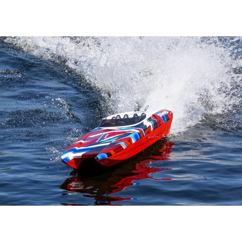 Bateau radiocommandé M41 DCB Widebody 80km/h TSM - Traxxas 57046-4 rouge - Breizh Modélisme.