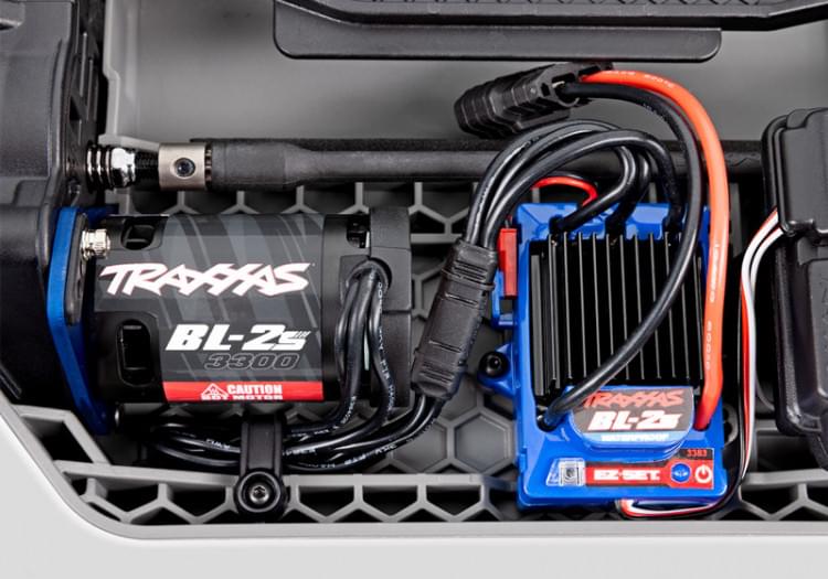 Traxxas Rustler 4x4 BL-2s RTR 67164-4 bleu - Breizh Modélisme.