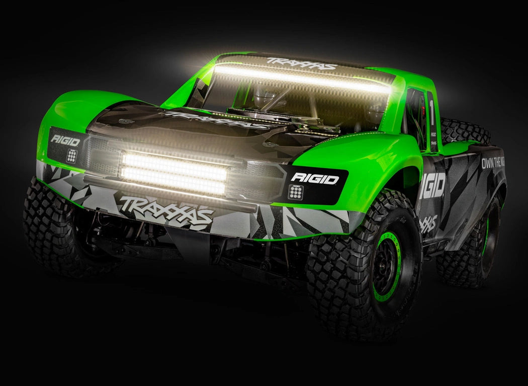Traxxas UDR Unlimited Desert Racer 4WD avec leds 85086-4 vert - Breizh Modélisme.