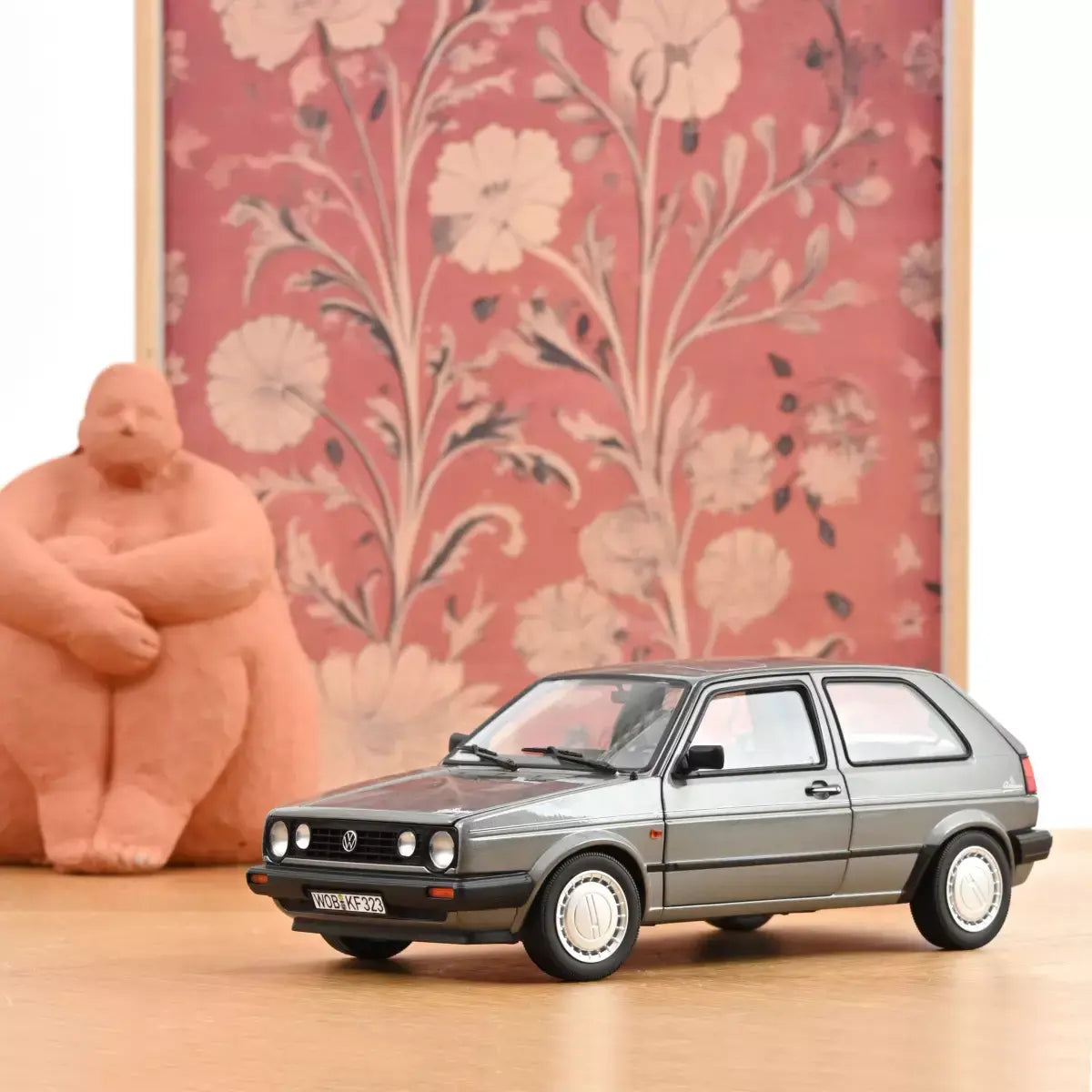 Voiture miniature collection 1/18 VW Golf Champion 1990 Gris métallisé Norev 188564