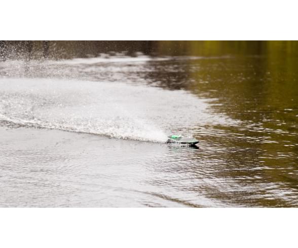Bateau Télécommandé Waveracer Brushless 2.4GHz RTR