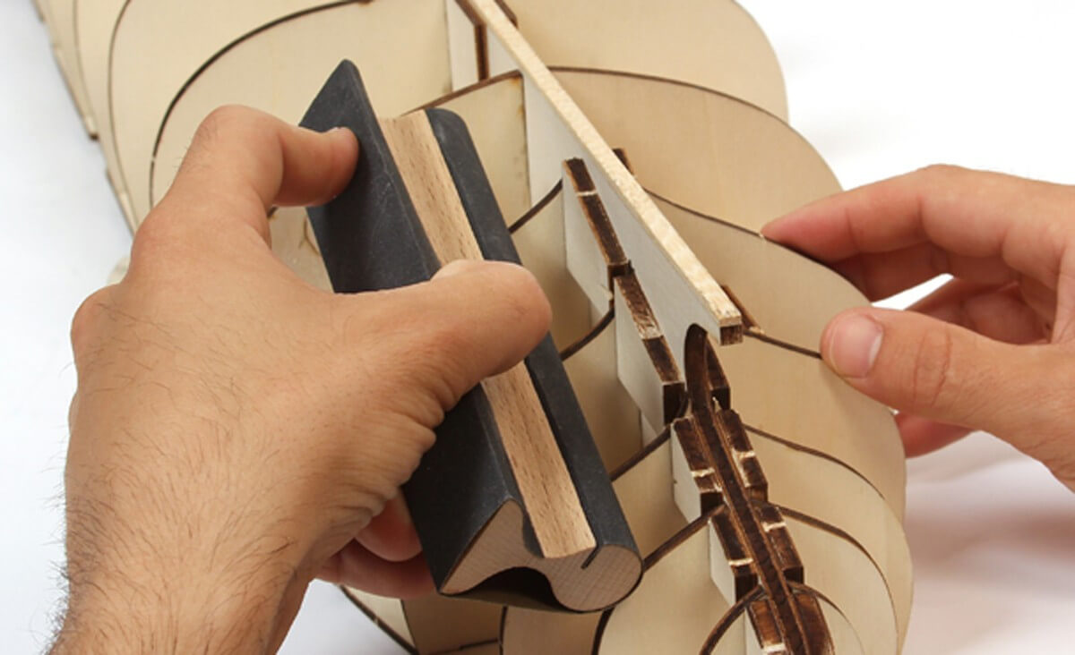 Cale à poncer courbe - Occre 19115 - Breizh Modélisme.