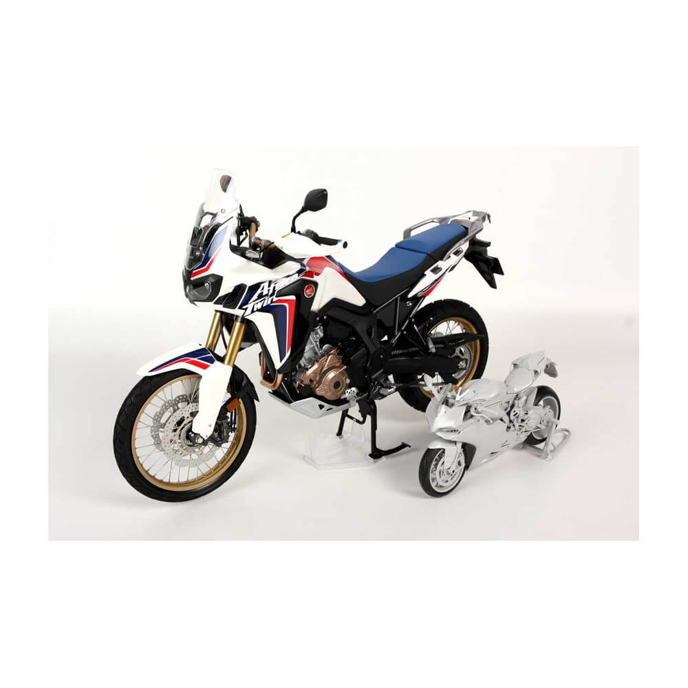  Maquette  moto  Honda CRF 1000L Africa Twin Tamiya  16042 1 6
