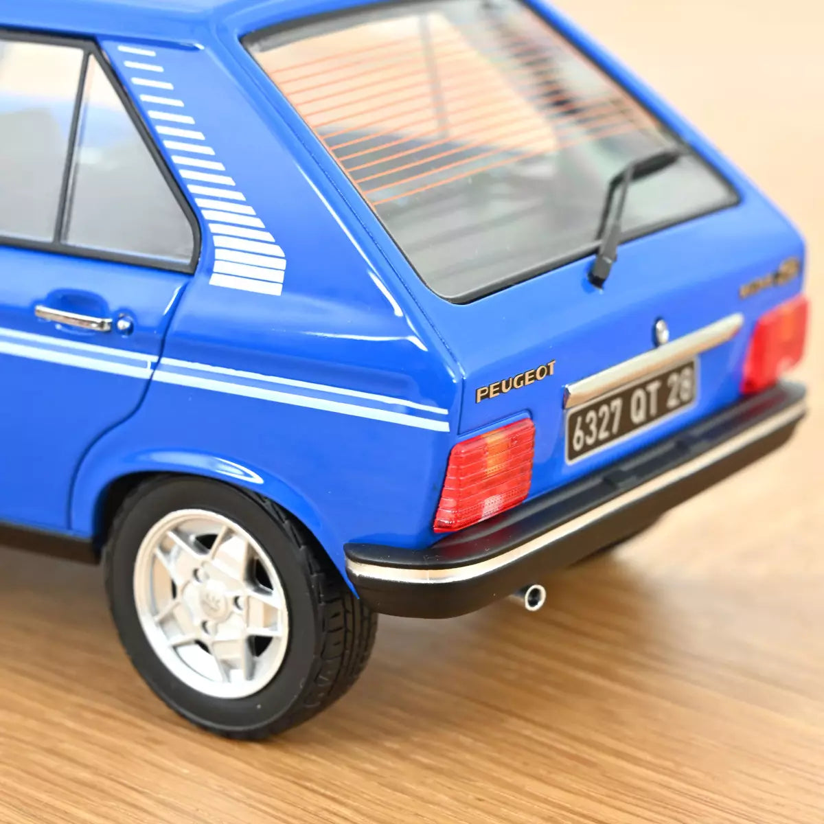 Voiture miniature collection 1/18 Peugeot 104 S 1981 Bleu Ibis Norev 184903