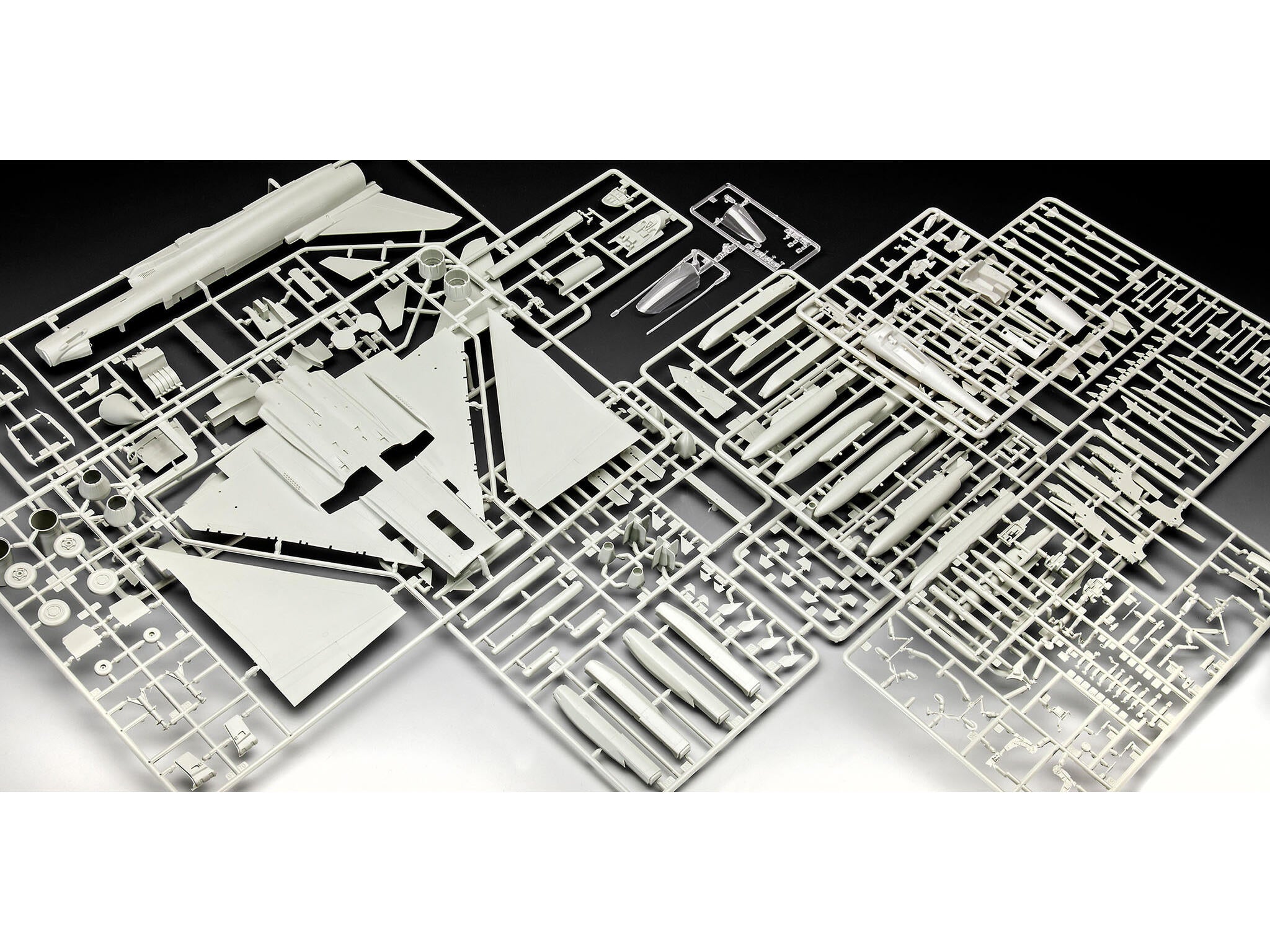 Maquette avion Revell 03753 Eurofighter Typhoon FGR.4