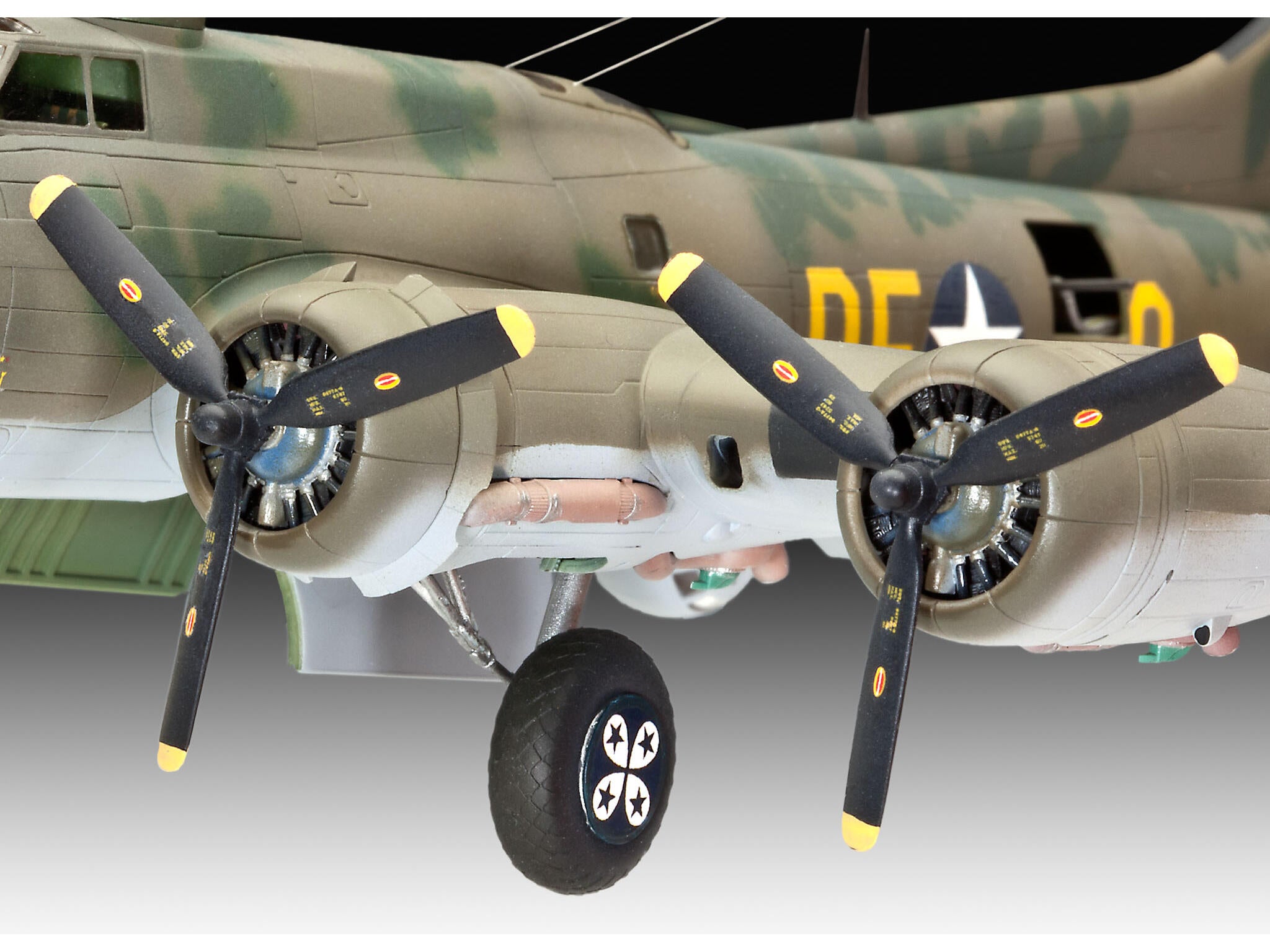 Maquette avion Revell 04279 B-17F Memphis Belle