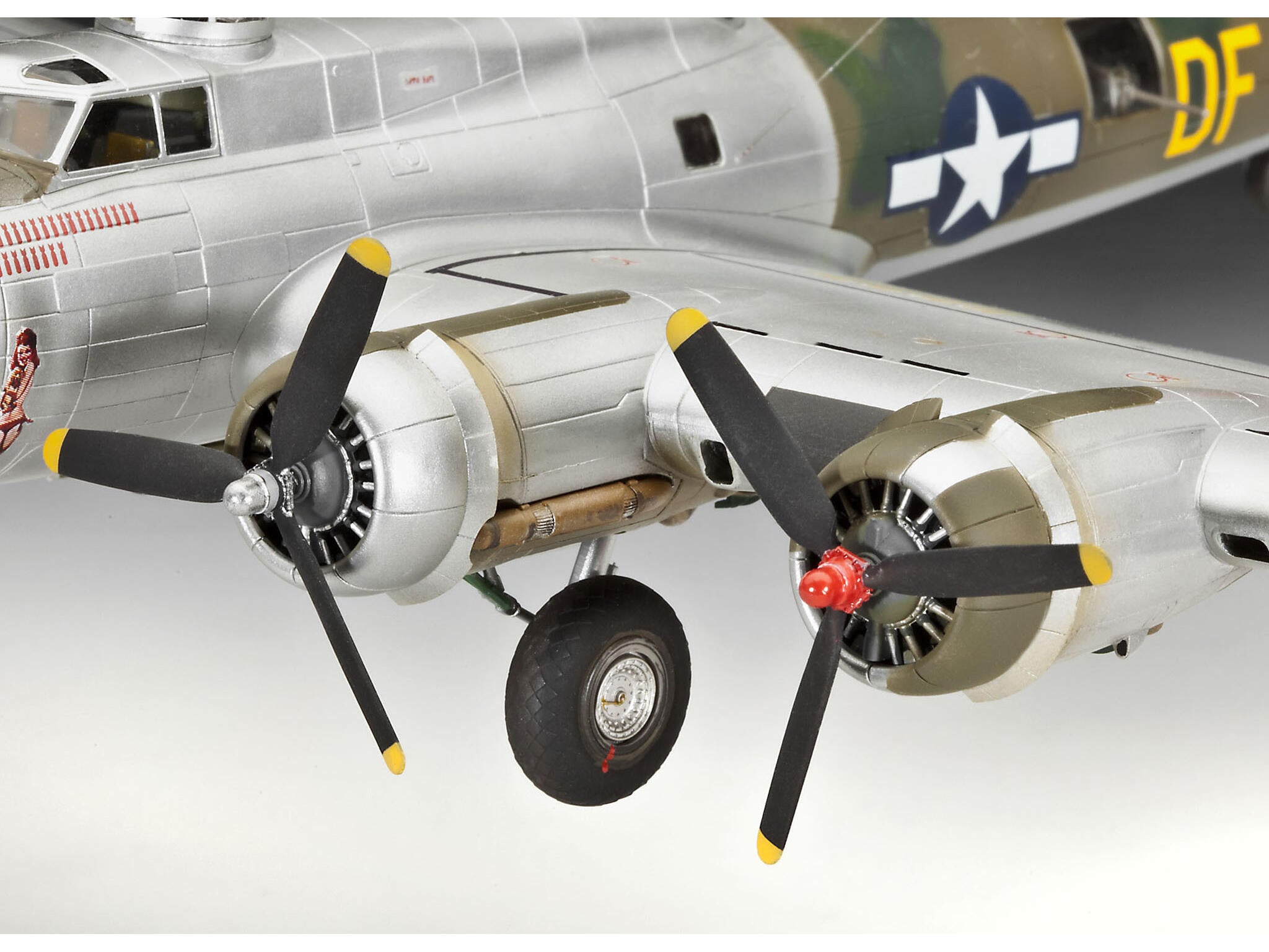Maquette avion Revell 04283 B-17G Forteresse volante