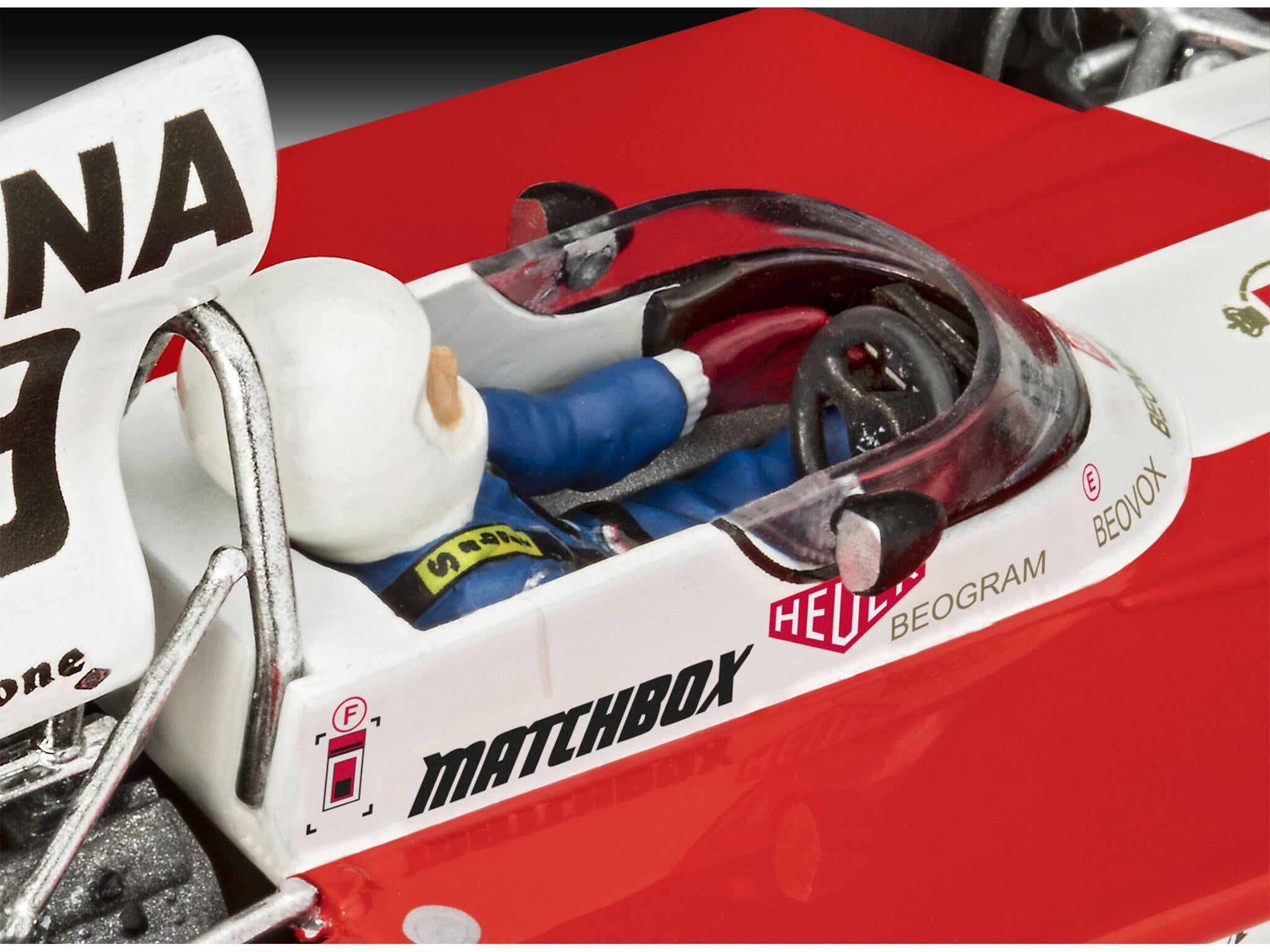 Maquette voiture Revell 07739 Surtees TS16/03