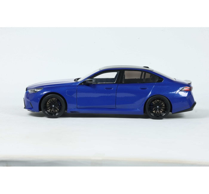 Solido S1814703 Voiture miniature collection 1/18 BMW M5 Bleu Marina Bay 2025 - Breizh Modélisme.