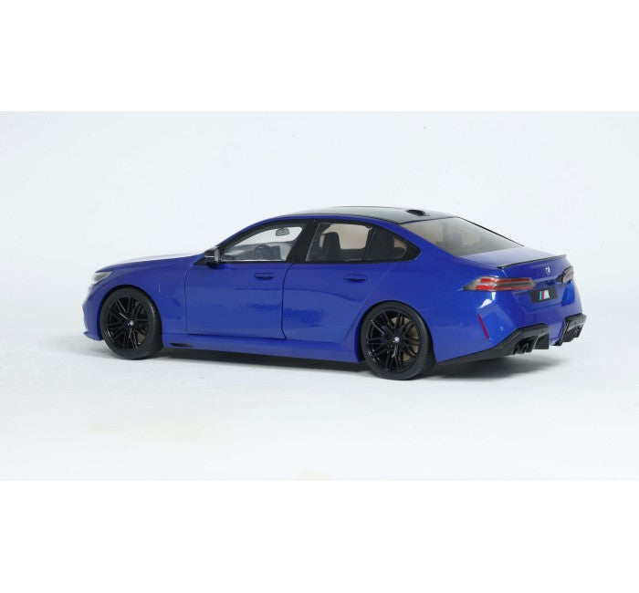 Solido S1814703 Voiture miniature collection 1/18 BMW M5 Bleu Marina Bay 2025 - Breizh Modélisme.