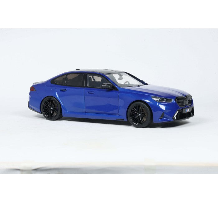 Solido S1814703 Voiture miniature collection 1/18 BMW M5 Bleu Marina Bay 2025 - Breizh Modélisme.