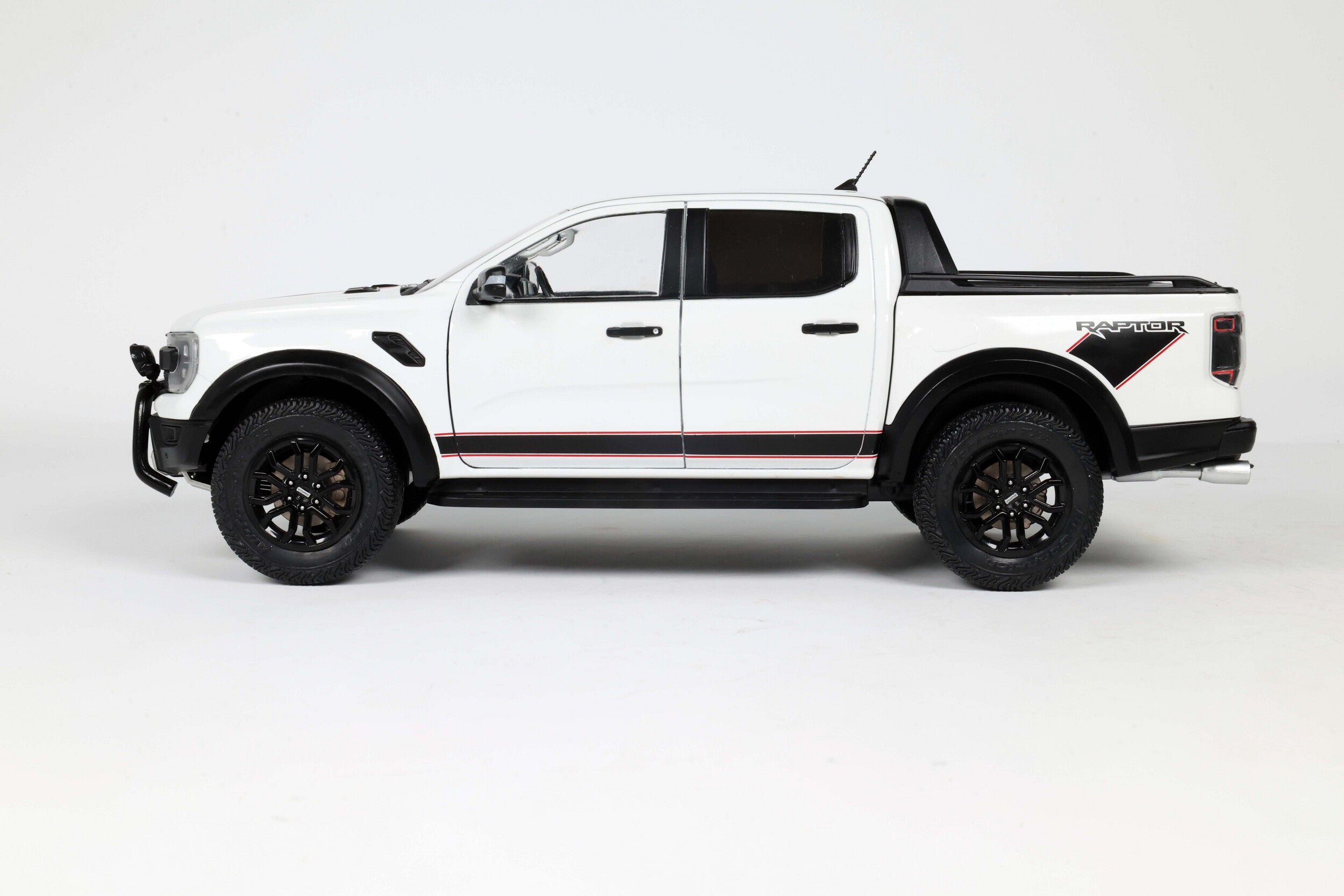 Solido S1813904 miniature collection 1/18 Ford Ranger Raptor Ice blanc 2024 - Breizh Modélisme.