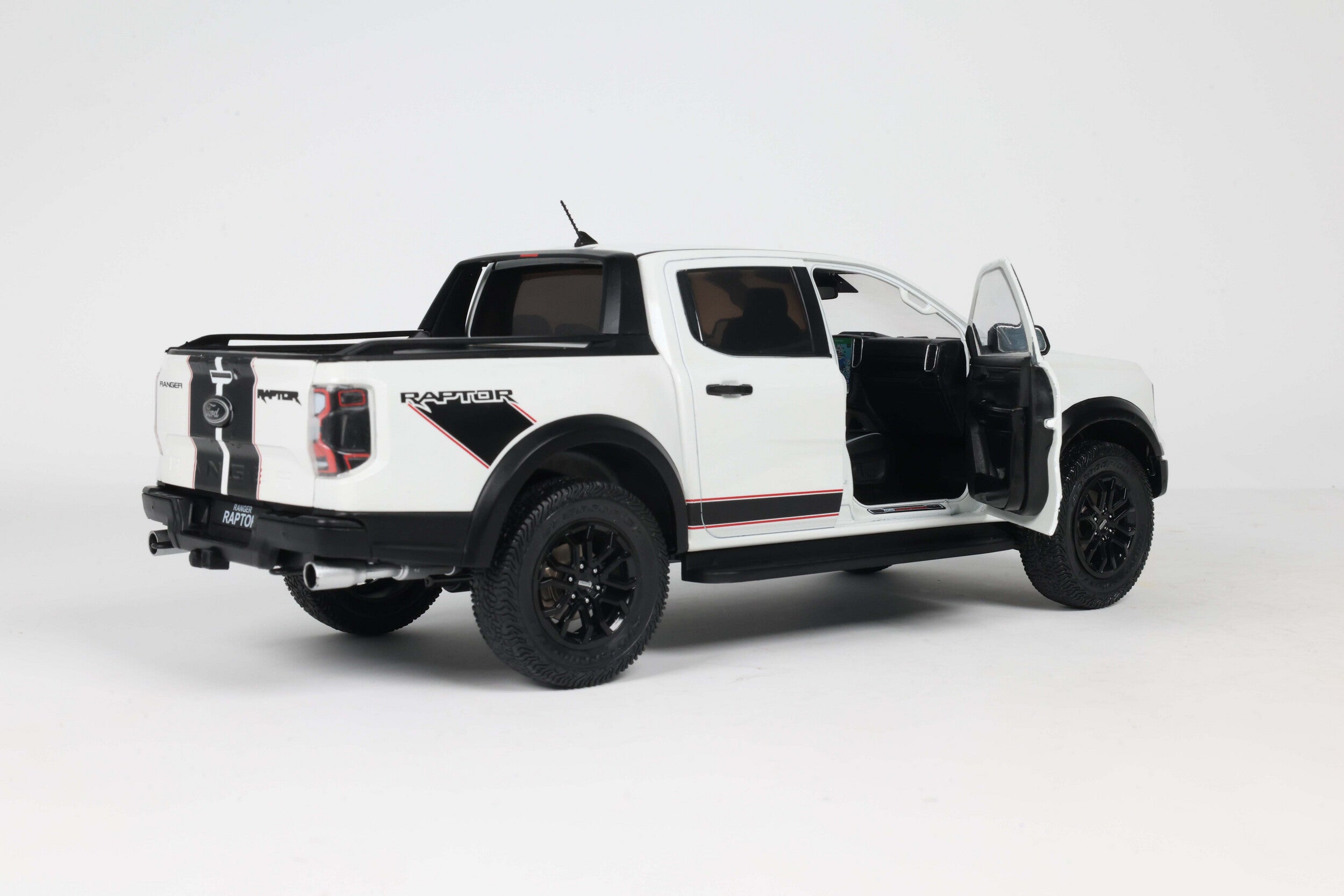 Solido S1813904 miniature collection 1/18 Ford Ranger Raptor Ice blanc 2024 - Breizh Modélisme.