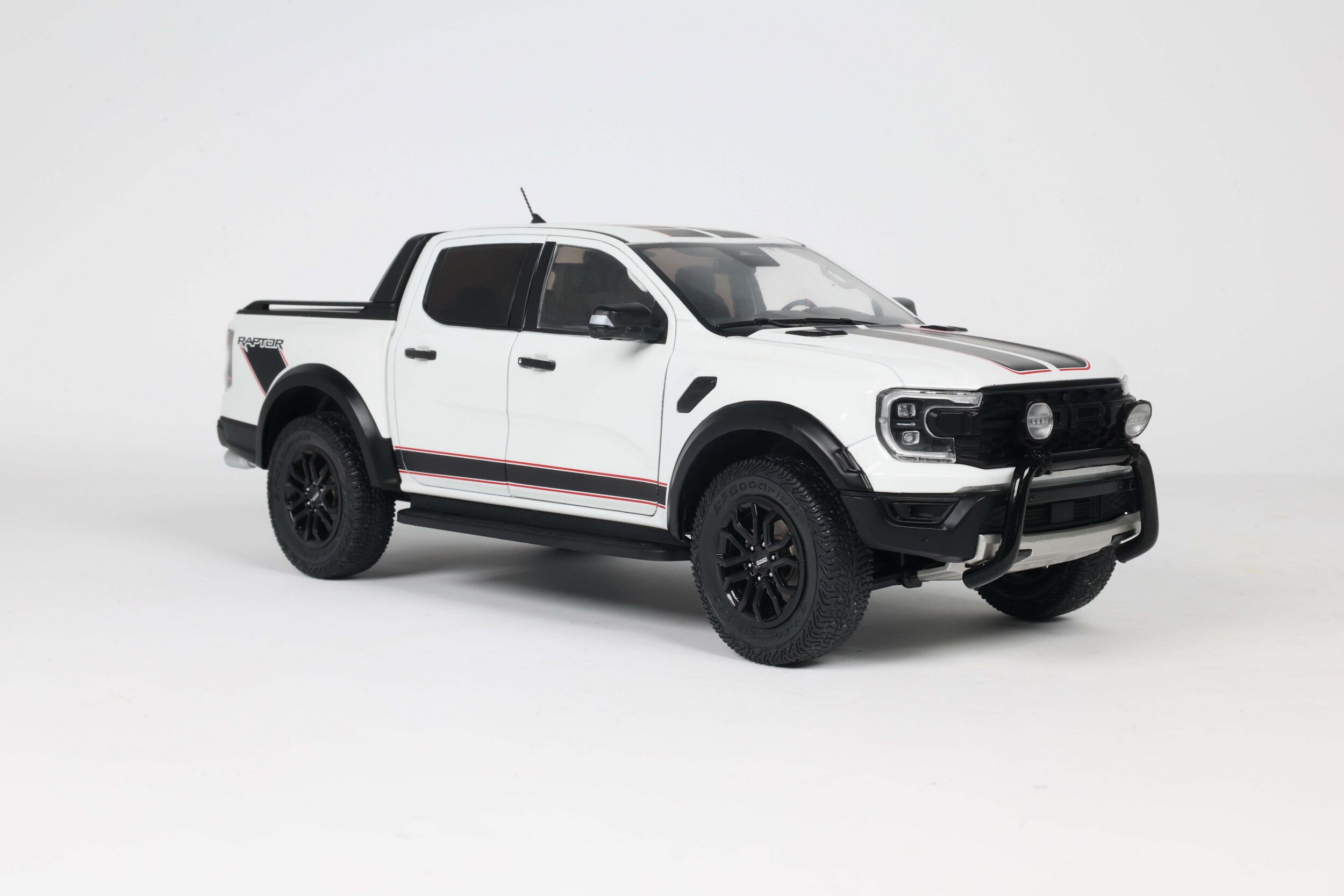 Solido S1813904 miniature collection 1/18 Ford Ranger Raptor Ice blanc 2024 - Breizh Modélisme.
