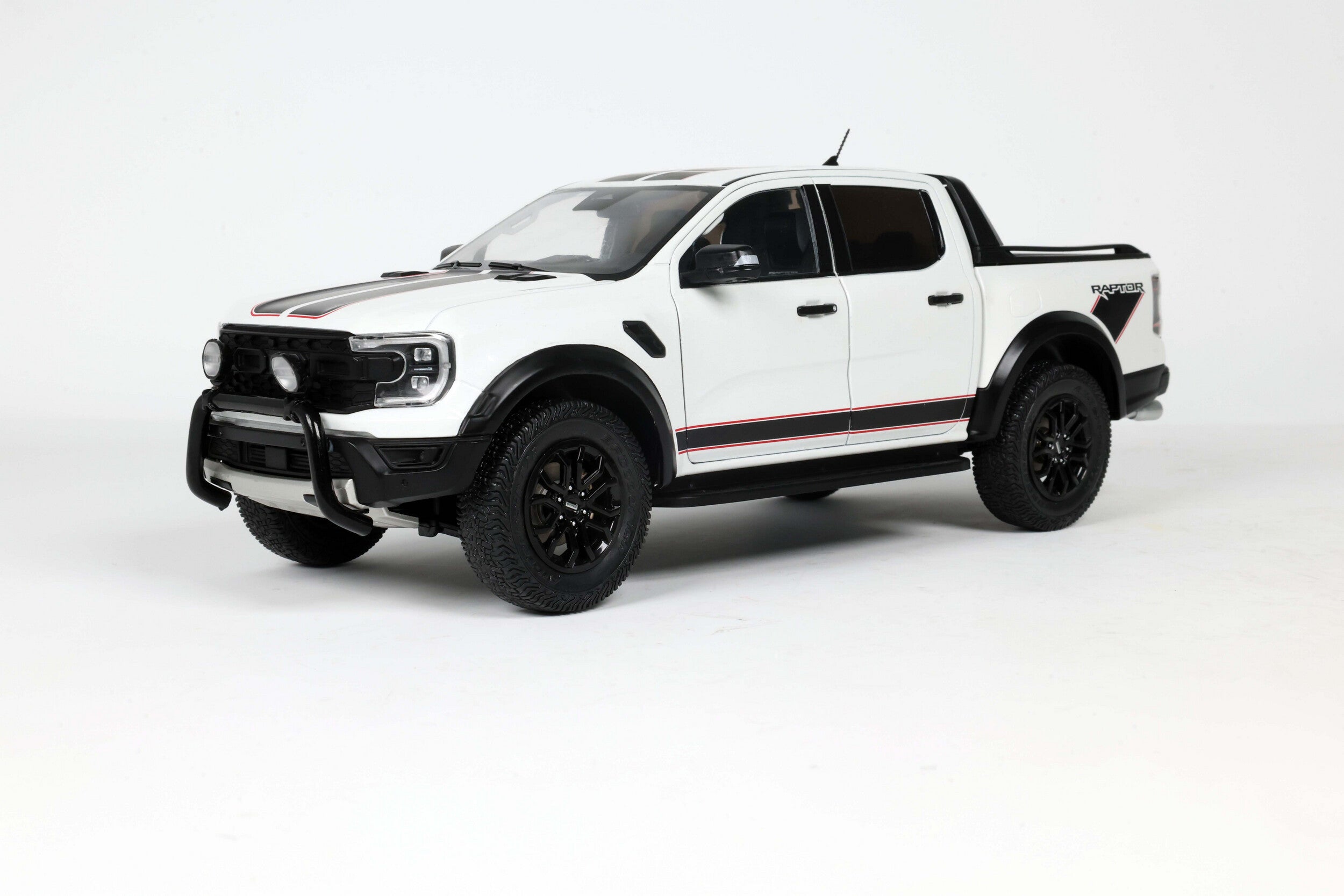 Solido S1813904 miniature collection 1/18 Ford Ranger Raptor Ice blanc 2024 - Breizh Modélisme.