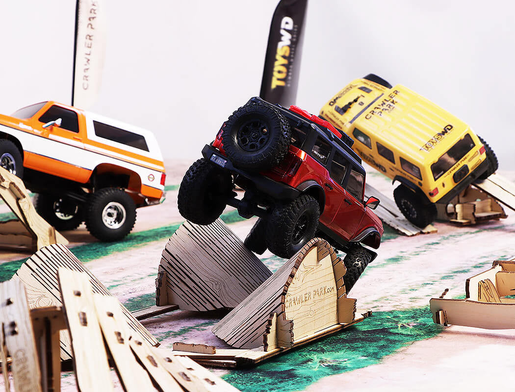 Kit de démarrage circuit 1/18 et 1/24 RC Crawler park avec 5 obstacles