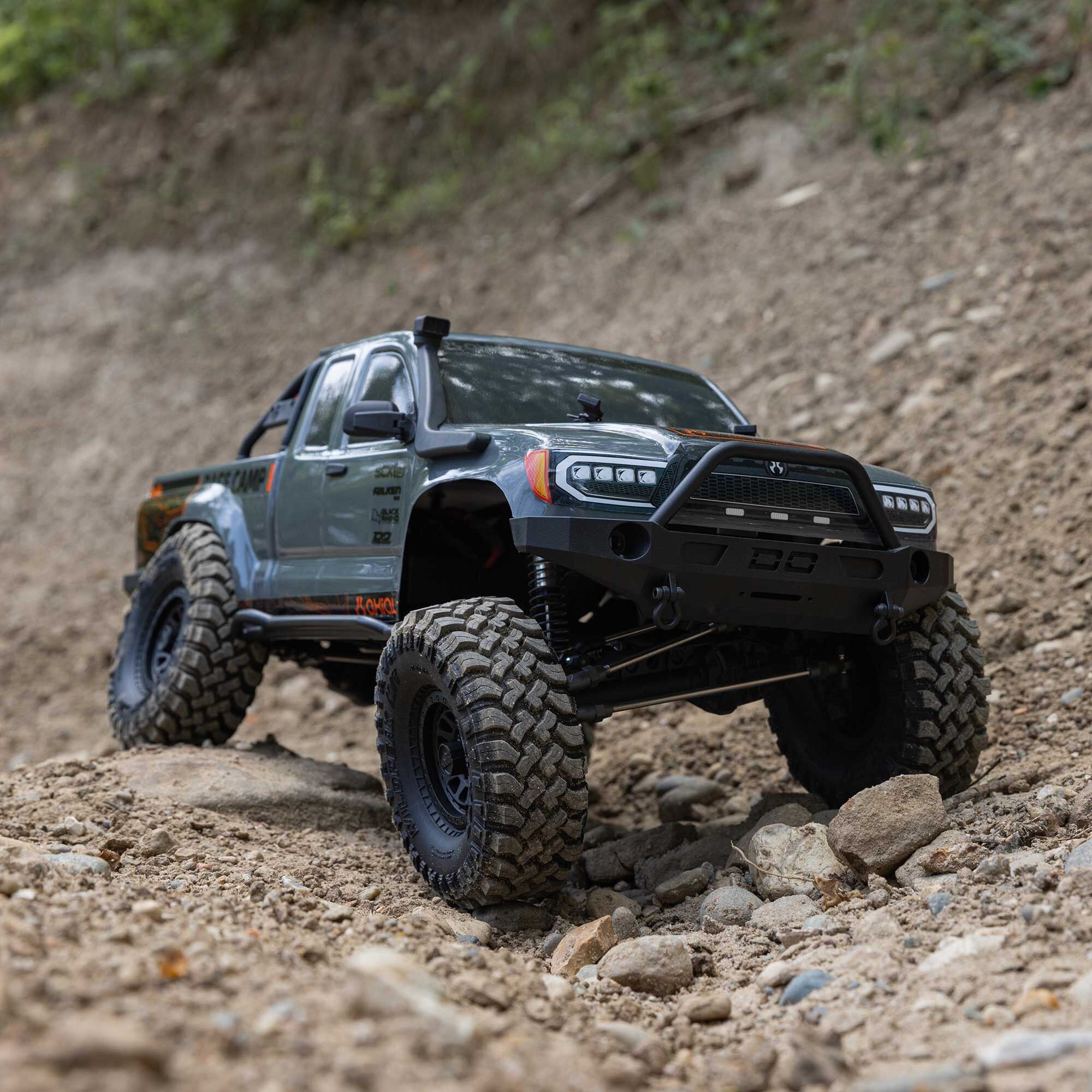 Rock crawler 1/10 SCX10 III Base Camp 4X4 RTR gris AXI-1375T2