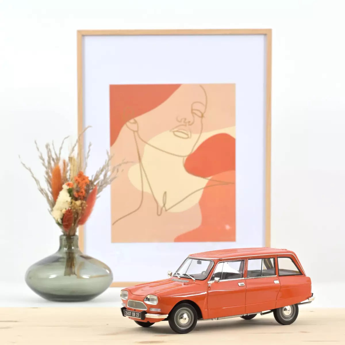 Voiture miniature collection 1/18 Citroën Ami 8 Break 1975 Ténéré Orange Norev 181674