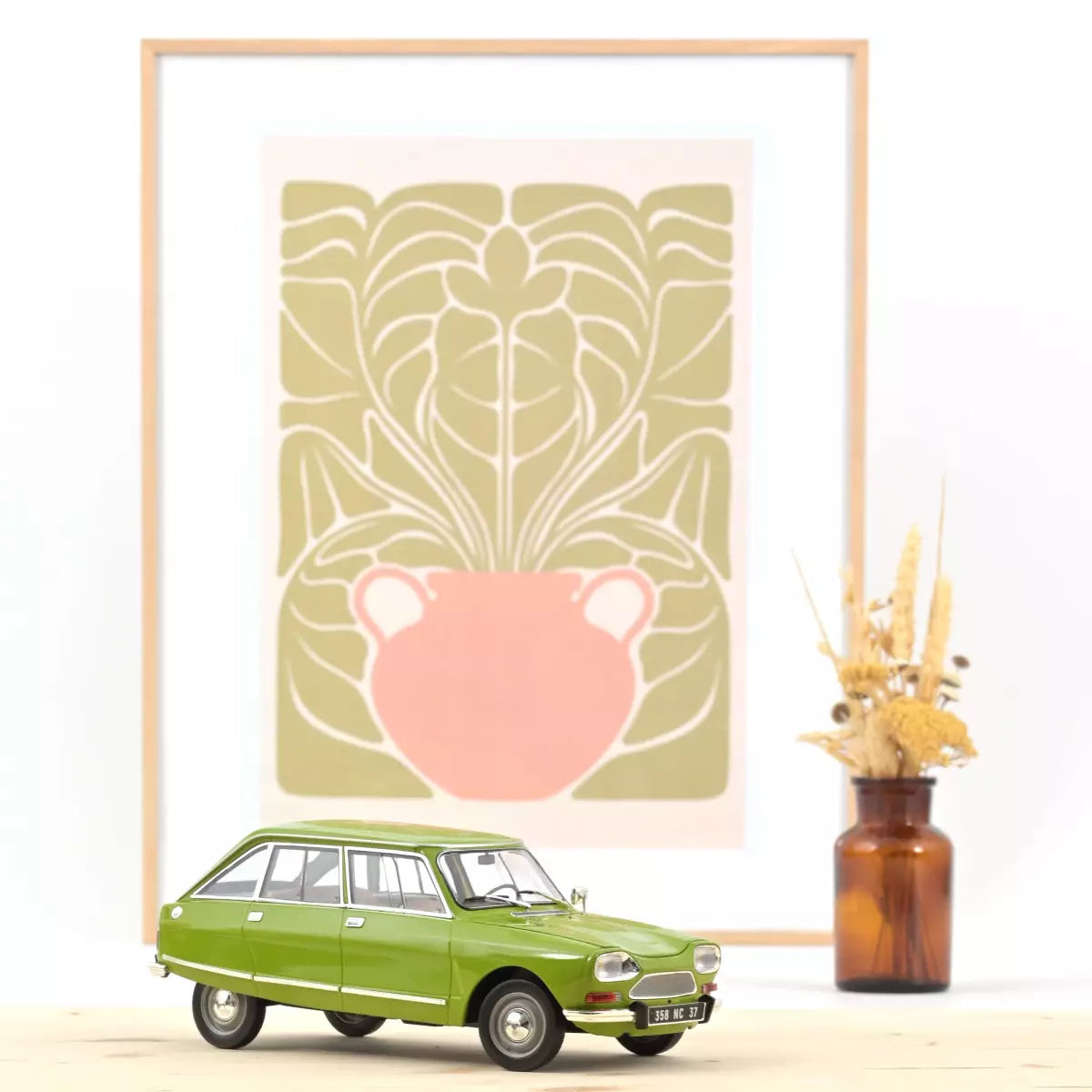 Voiture miniature collection 1/18 Citroën Ami 8 Club 1969 Iris Vert Norev 181677