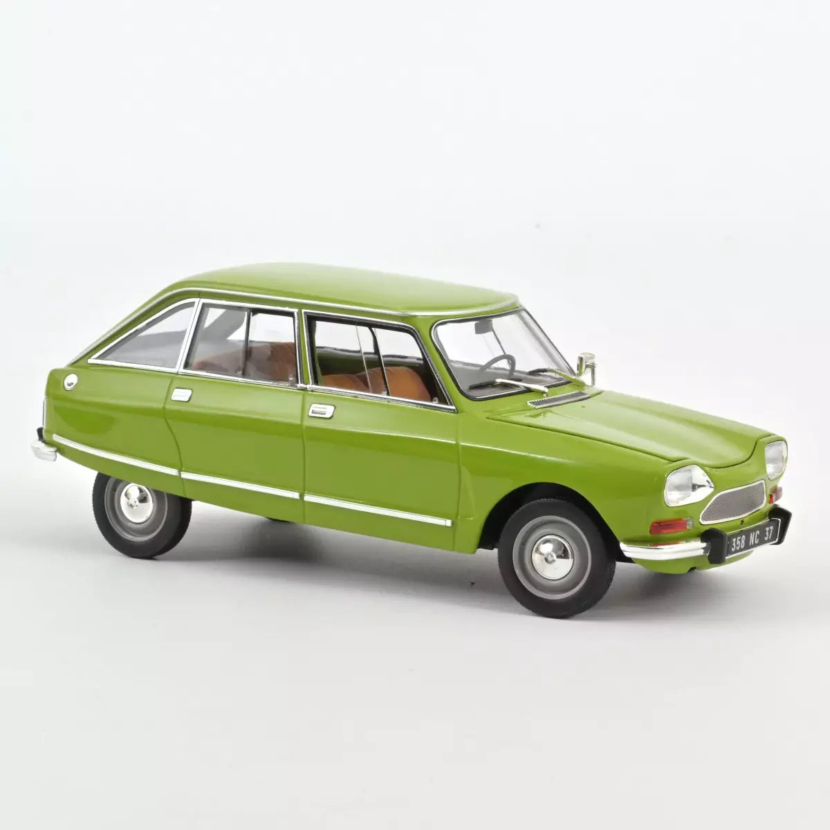 Voiture miniature collection 1/18 Citroën Ami 8 Club 1969 Iris Vert Norev 181677