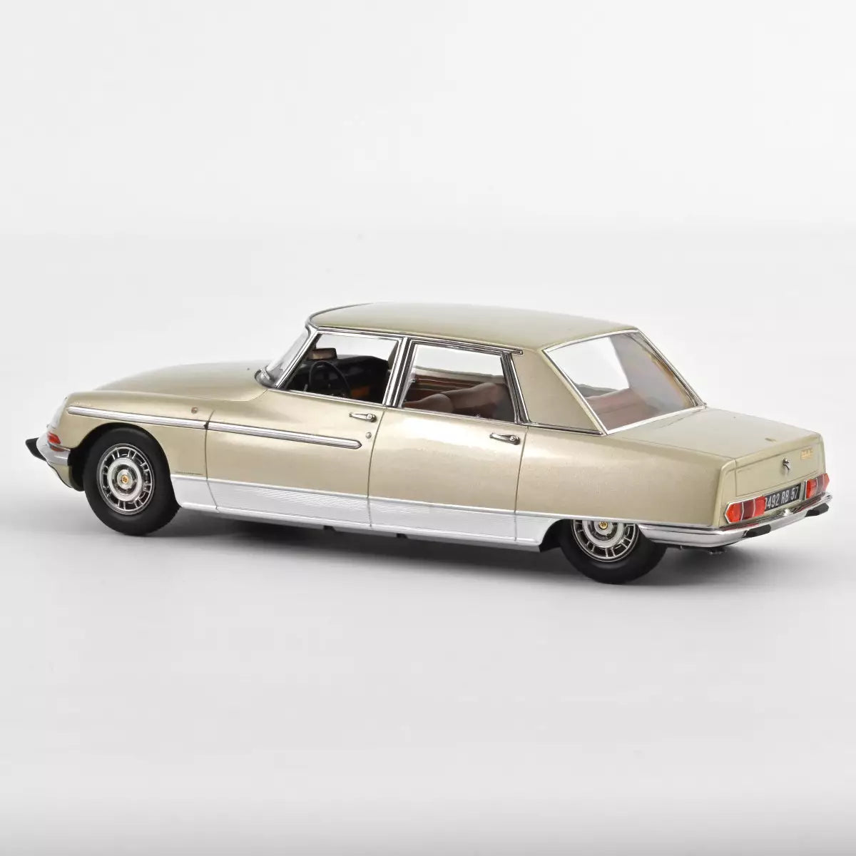 Voiture miniature collection 1/18 Citroën DS 21 Lorraine 1969 Champagne Norev 181756